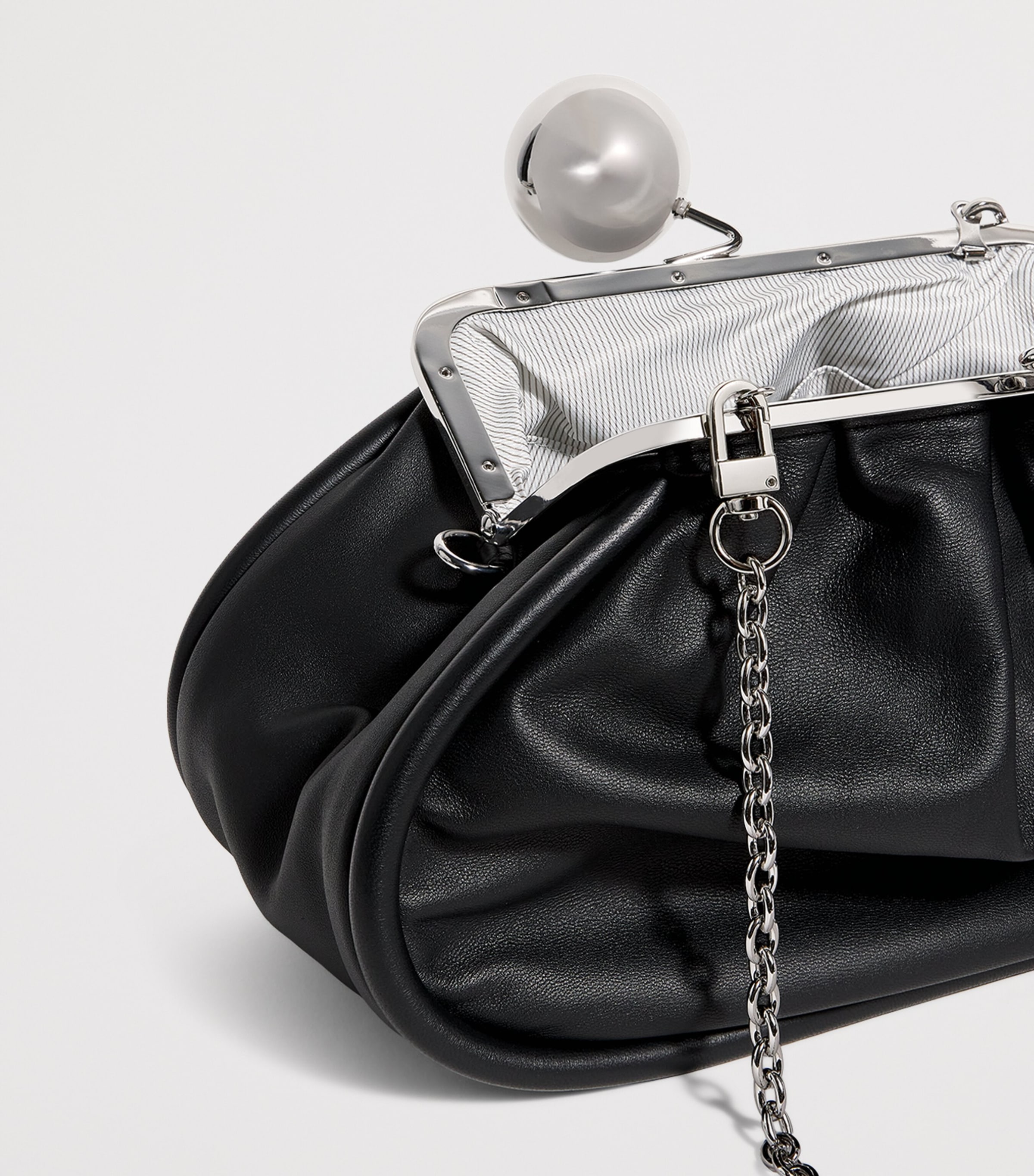 Medium Leather Pasticcino Clutch Bag BLACK Image 4