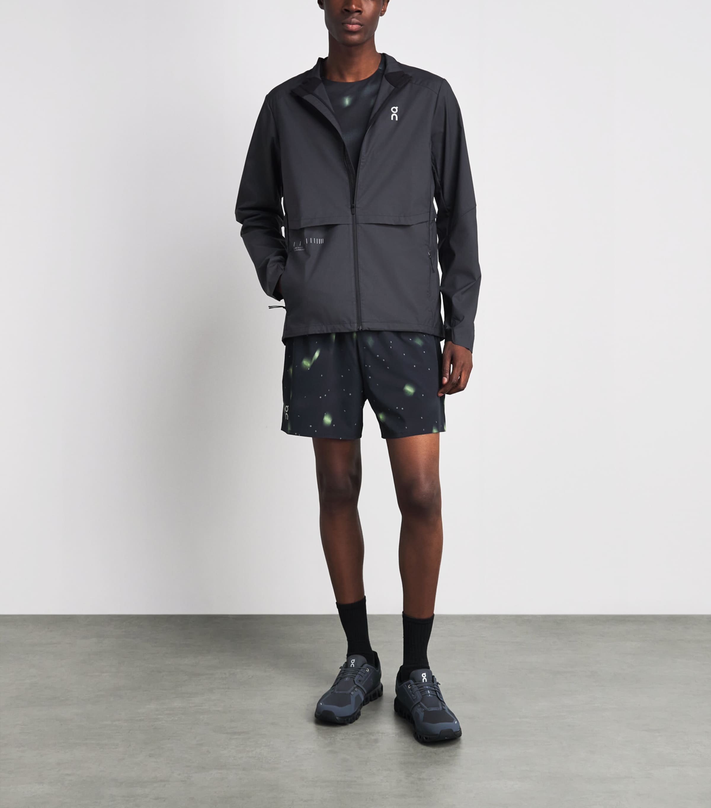 On Mens Cloud 6 Trainers Navy | Black Image 2