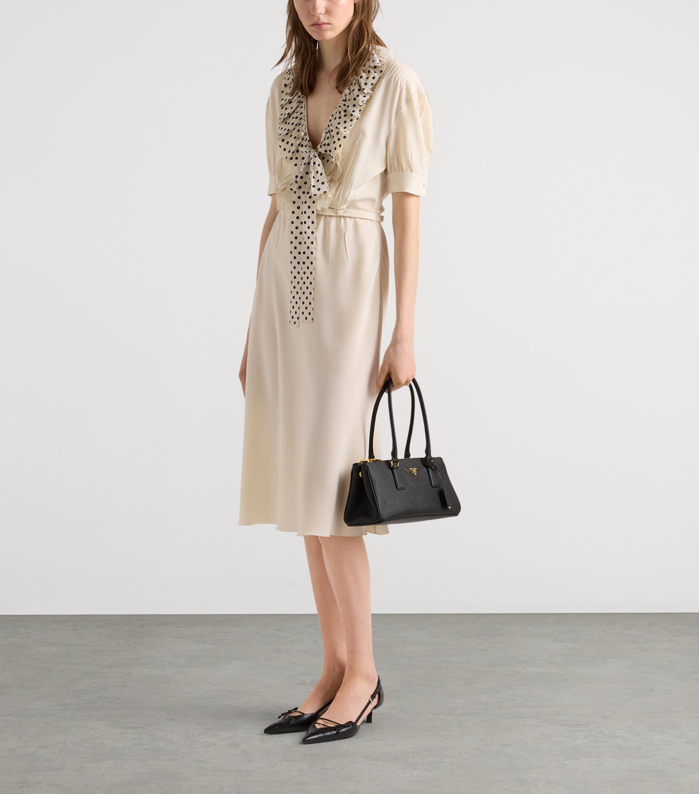Prada Medium Leather Galleria Top-Handle Bag Black Image 3