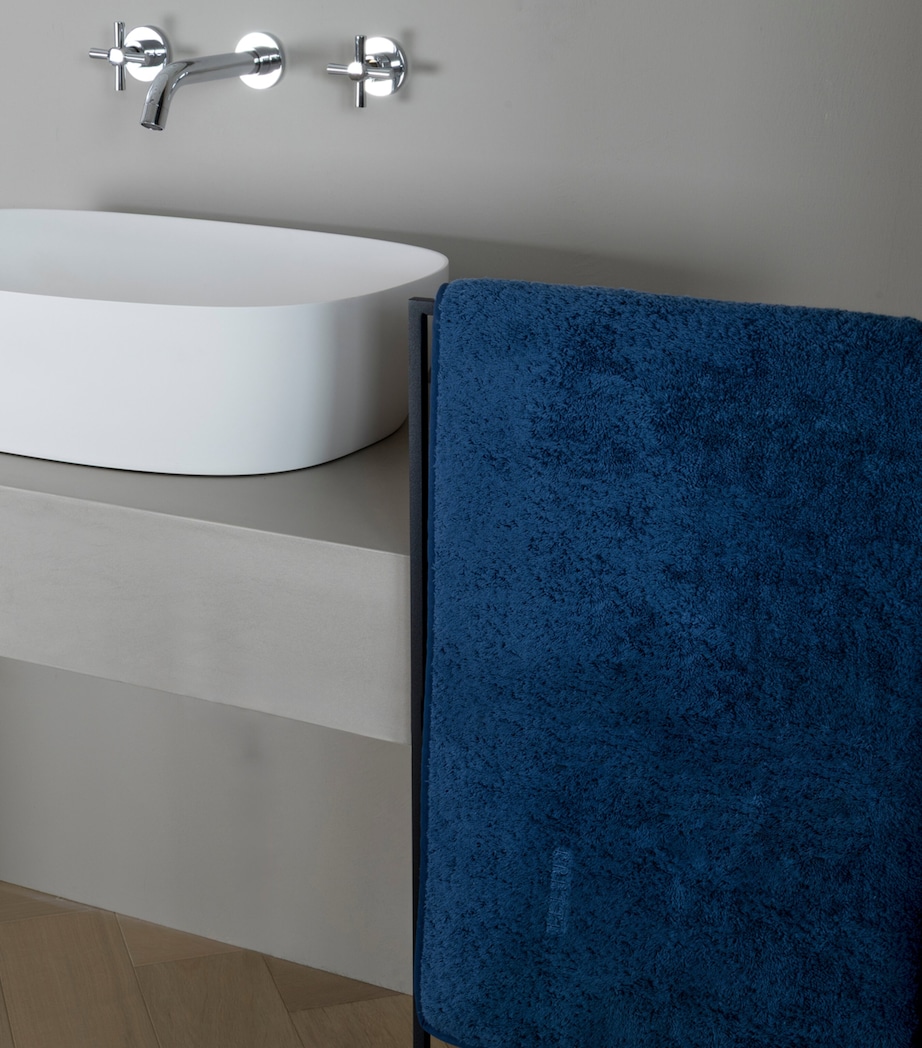 Frette Cotton Unito Bath Sheet (100cm x 150cm) Indigo Blue Image 2