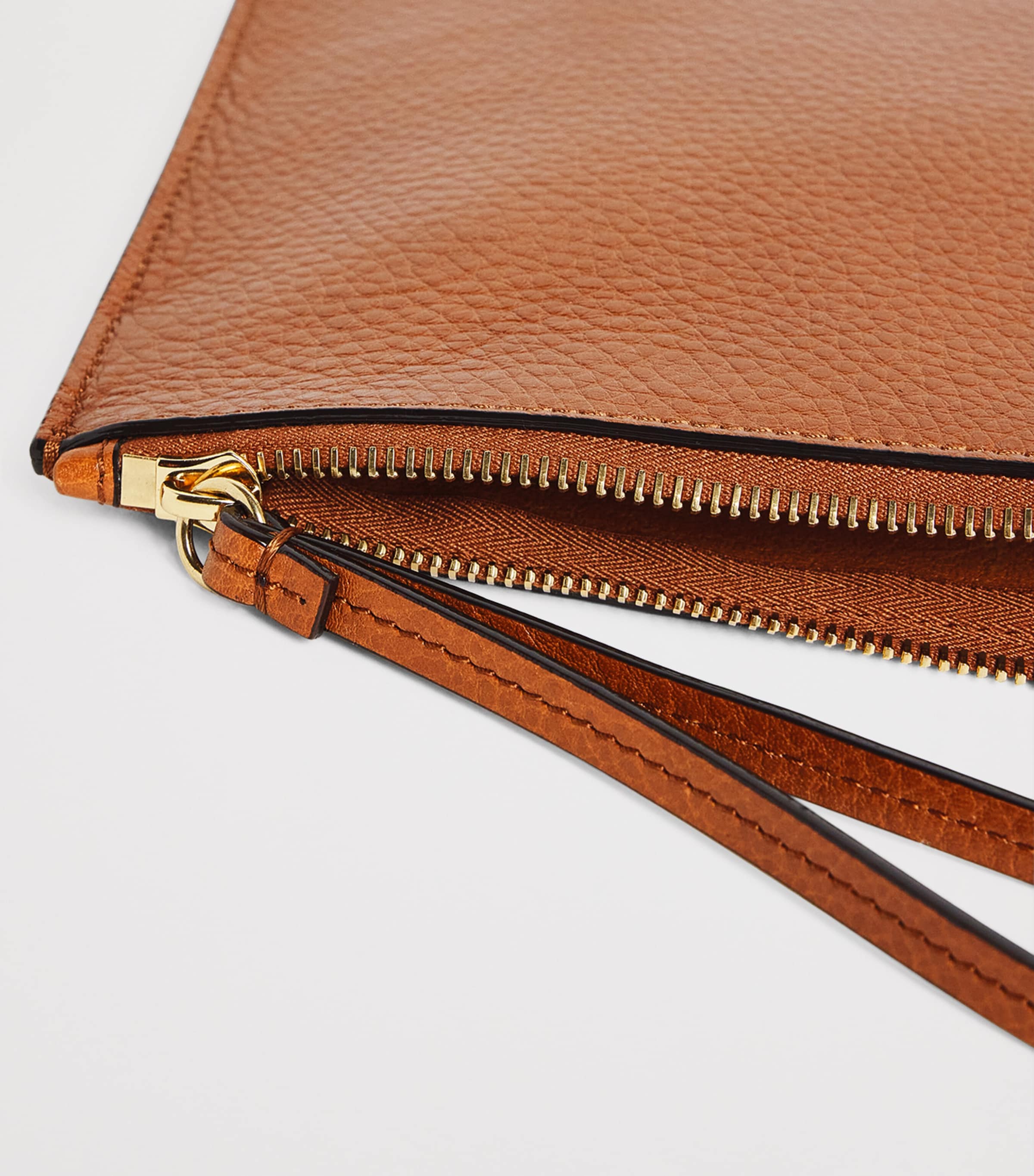 Chloé Leather Spin Zipped Pouch Clay Brown Image 4