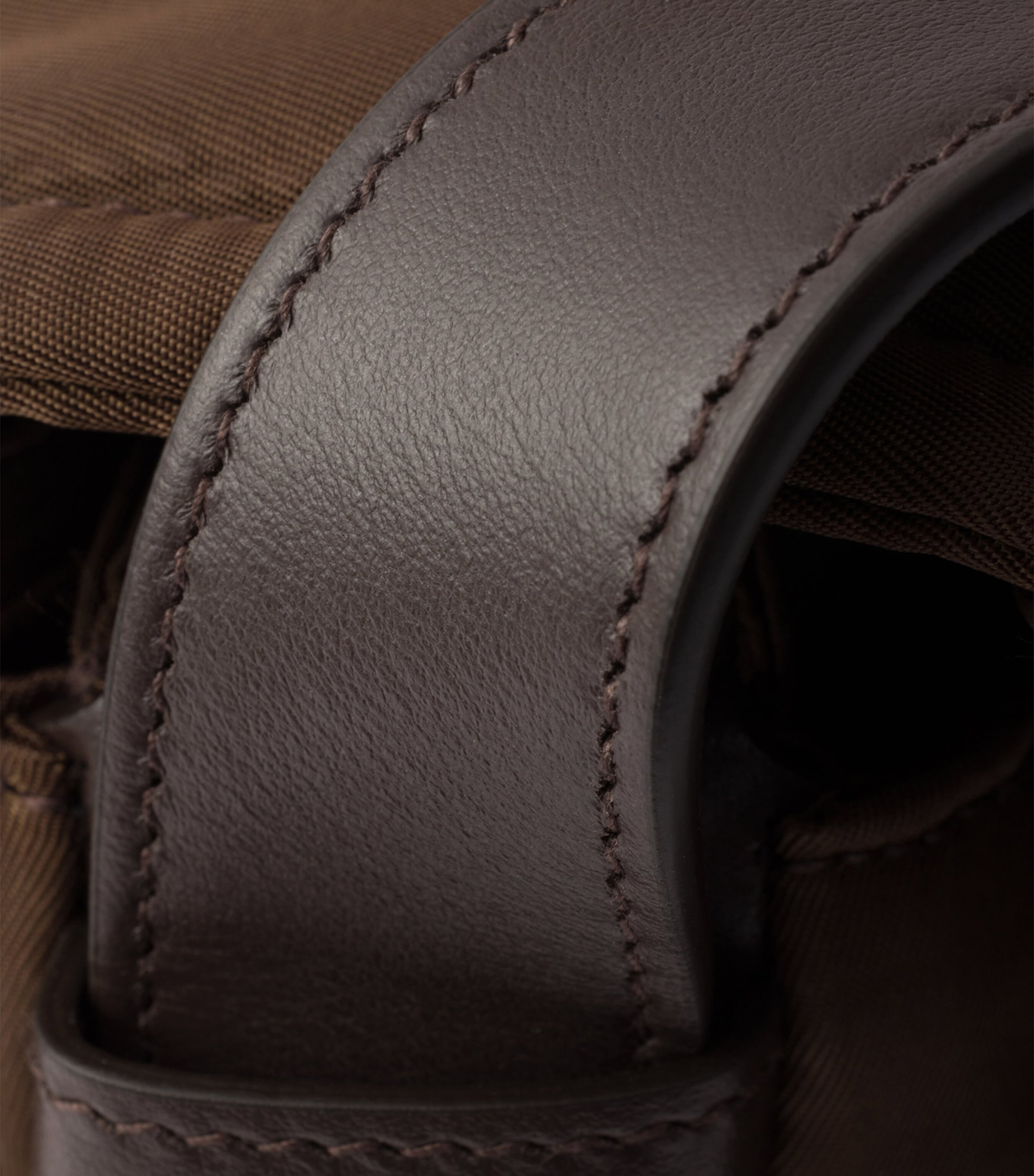 Medium Re-Nylon Traveller Shoulder Bag F0038 Image 5