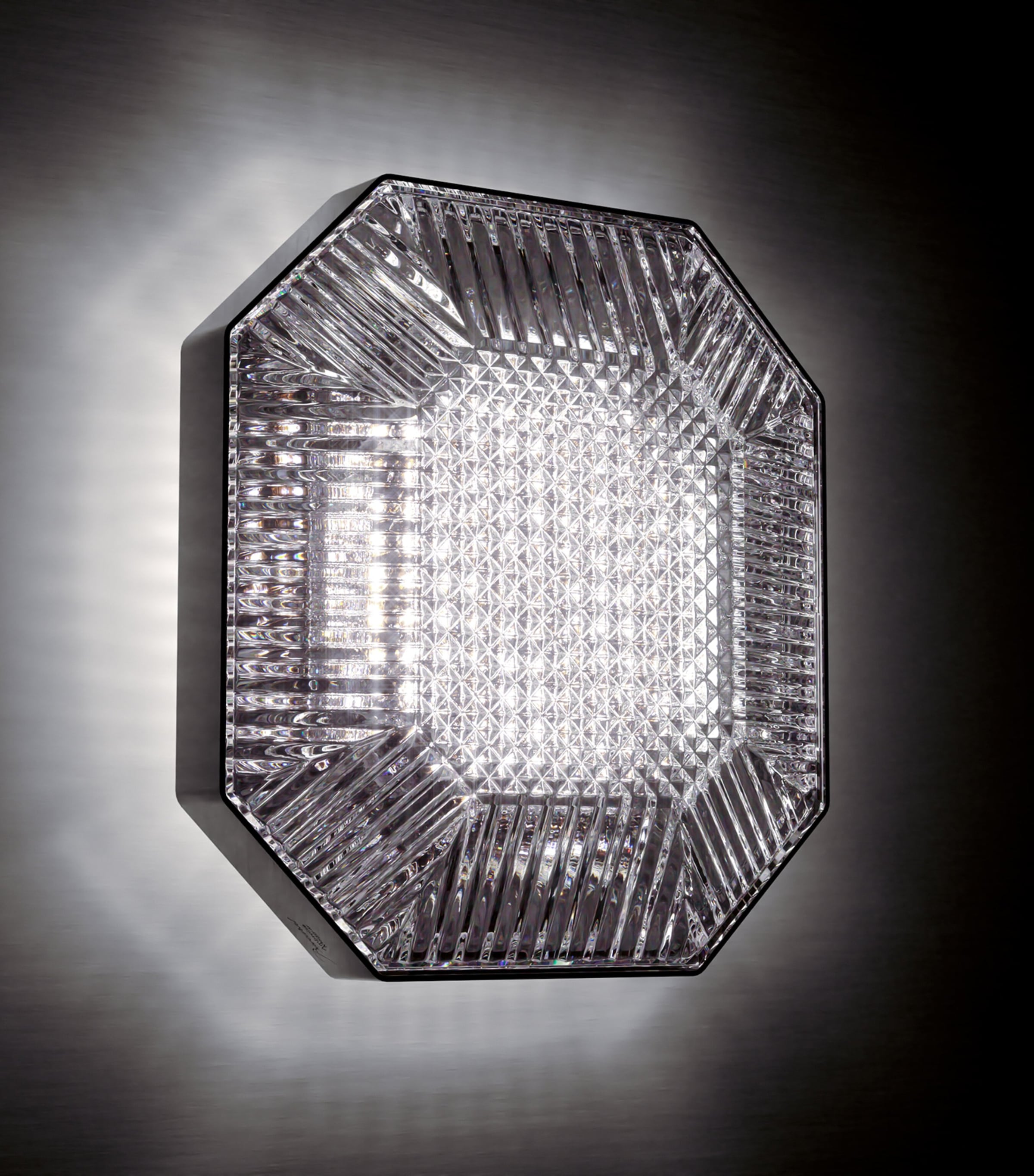 Baccarat Crystal Octogone Wall Lamp Clear Image 2