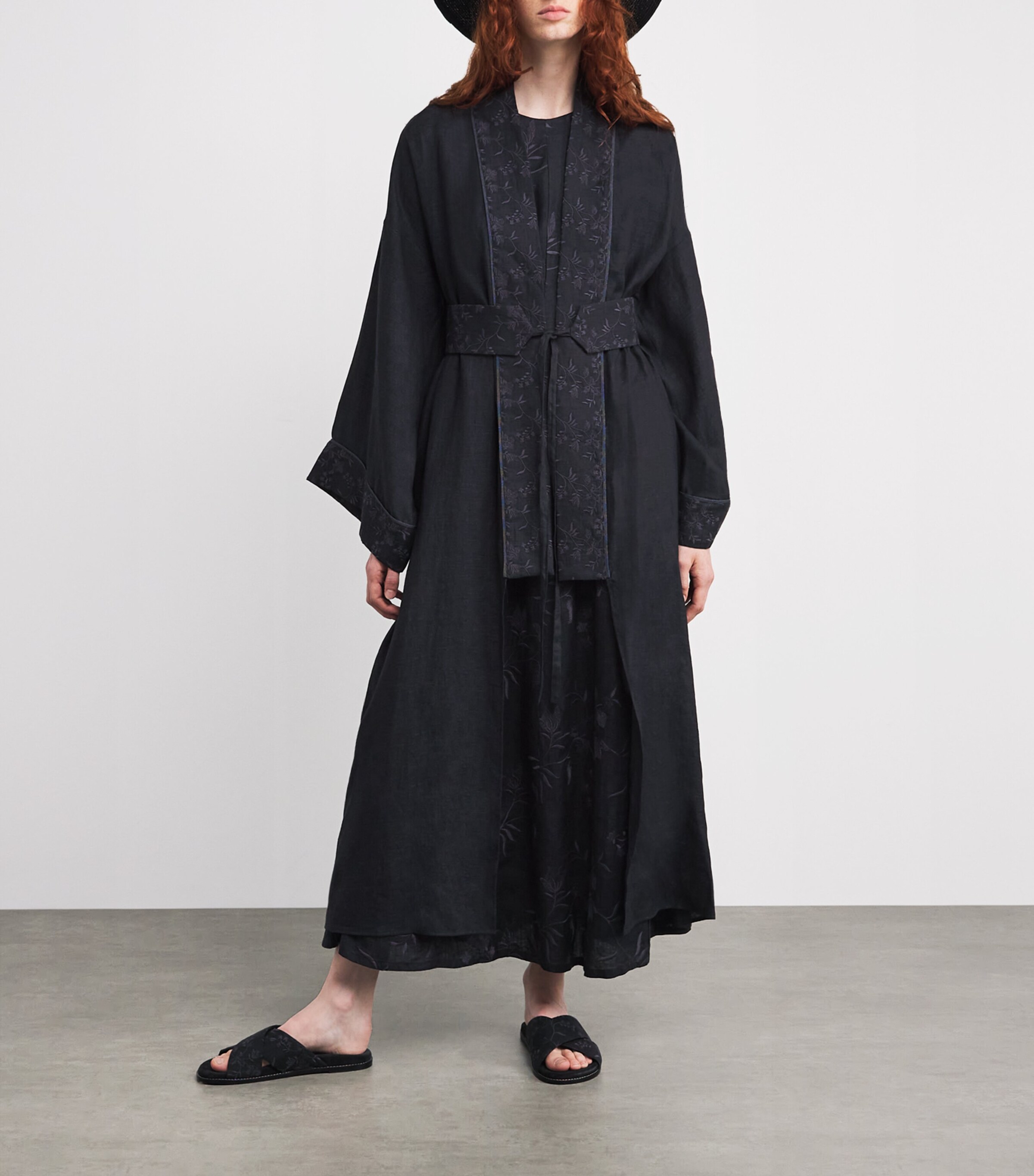 Eleventy Womens x Harrods Linen Embroidered Kimono Nero Image 2