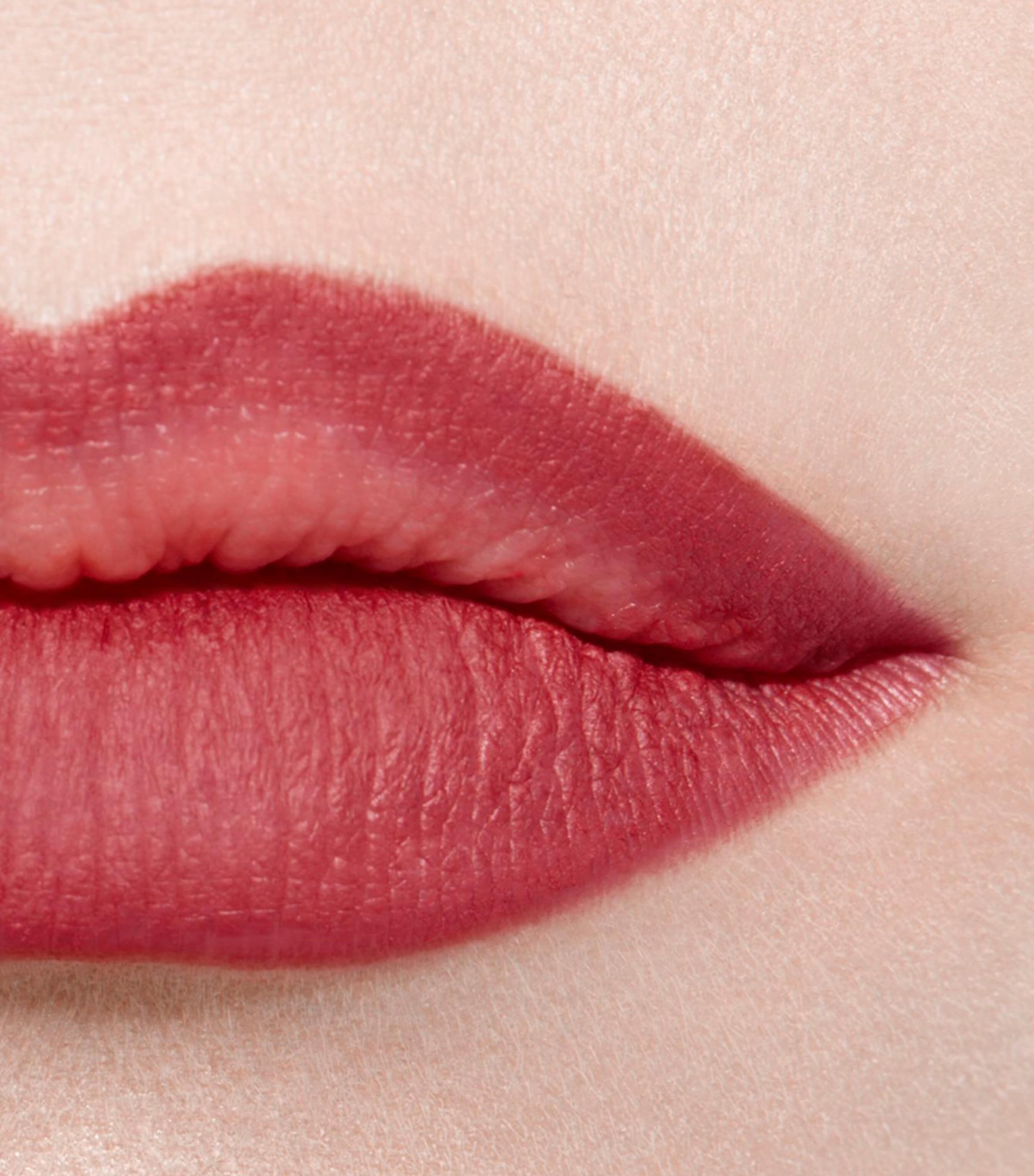 CHANEL LE CRAYON LÈVRES Longwear Lip Pencil Rouge Cerise Image 5