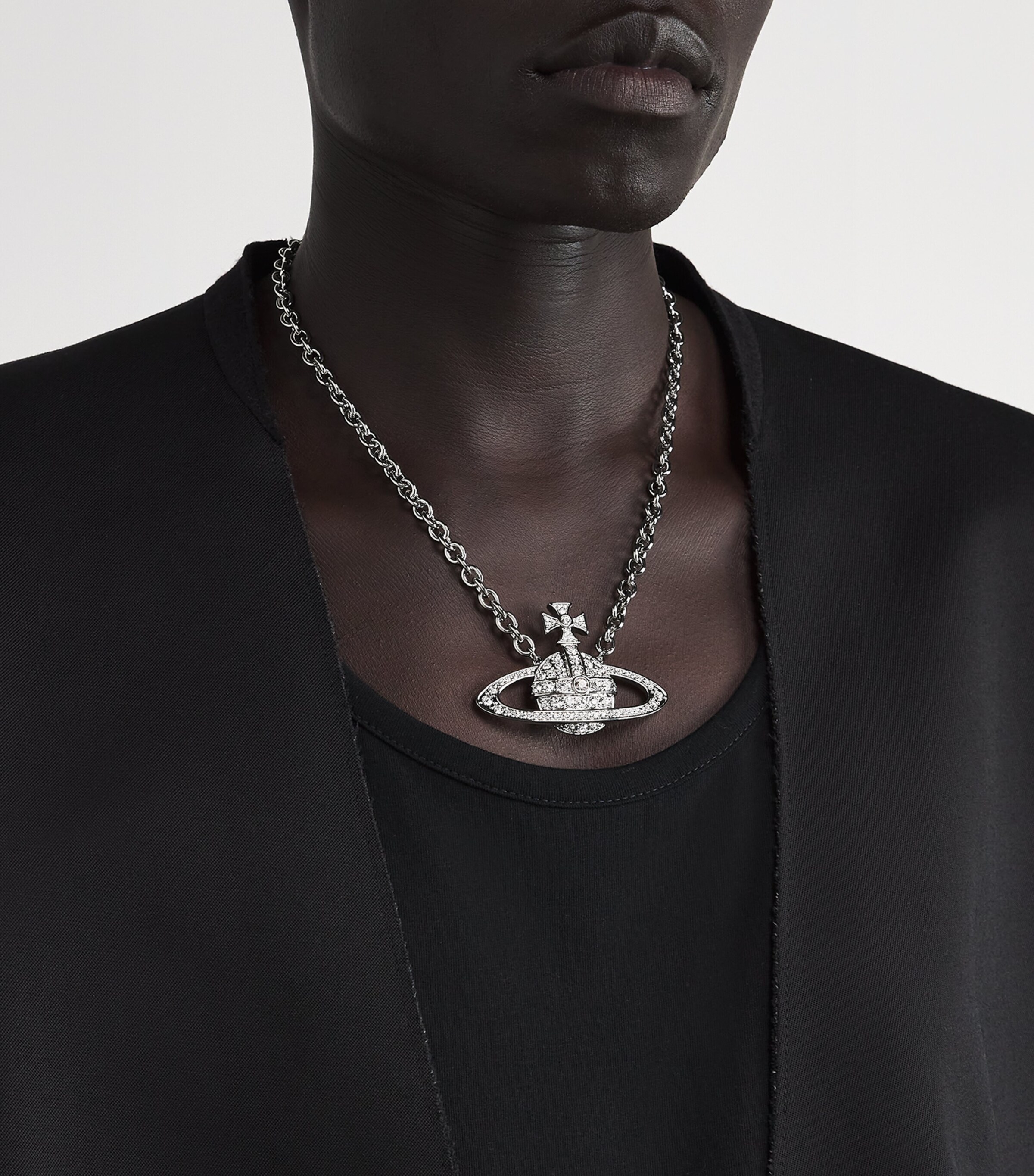 Vivienne Westwood Embellished Bas Relief Necklace Platinum/cystl Image 4