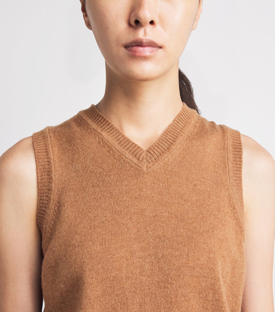 ME+EM Womens Cashmere V-Neck Sweater Vest Caramel Melange Image 3