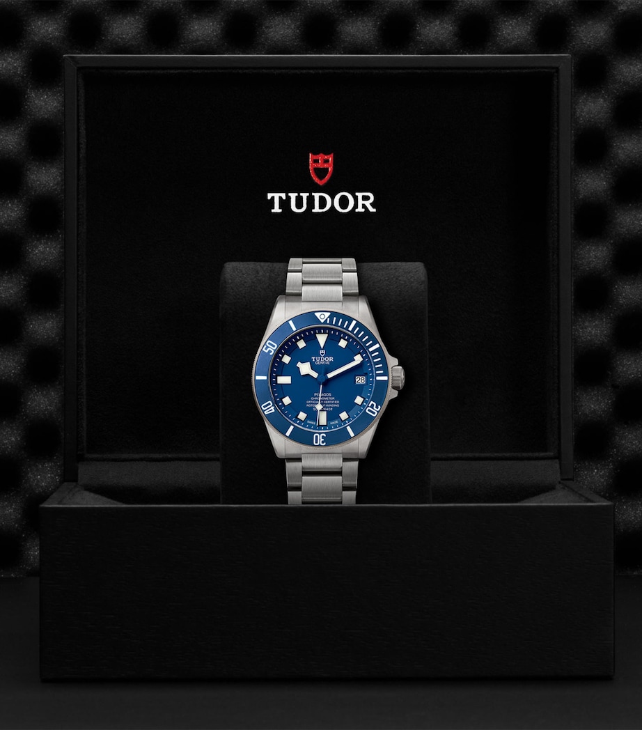 Pelagos Titanium and Steel Watch 42mm BLUE Image 6