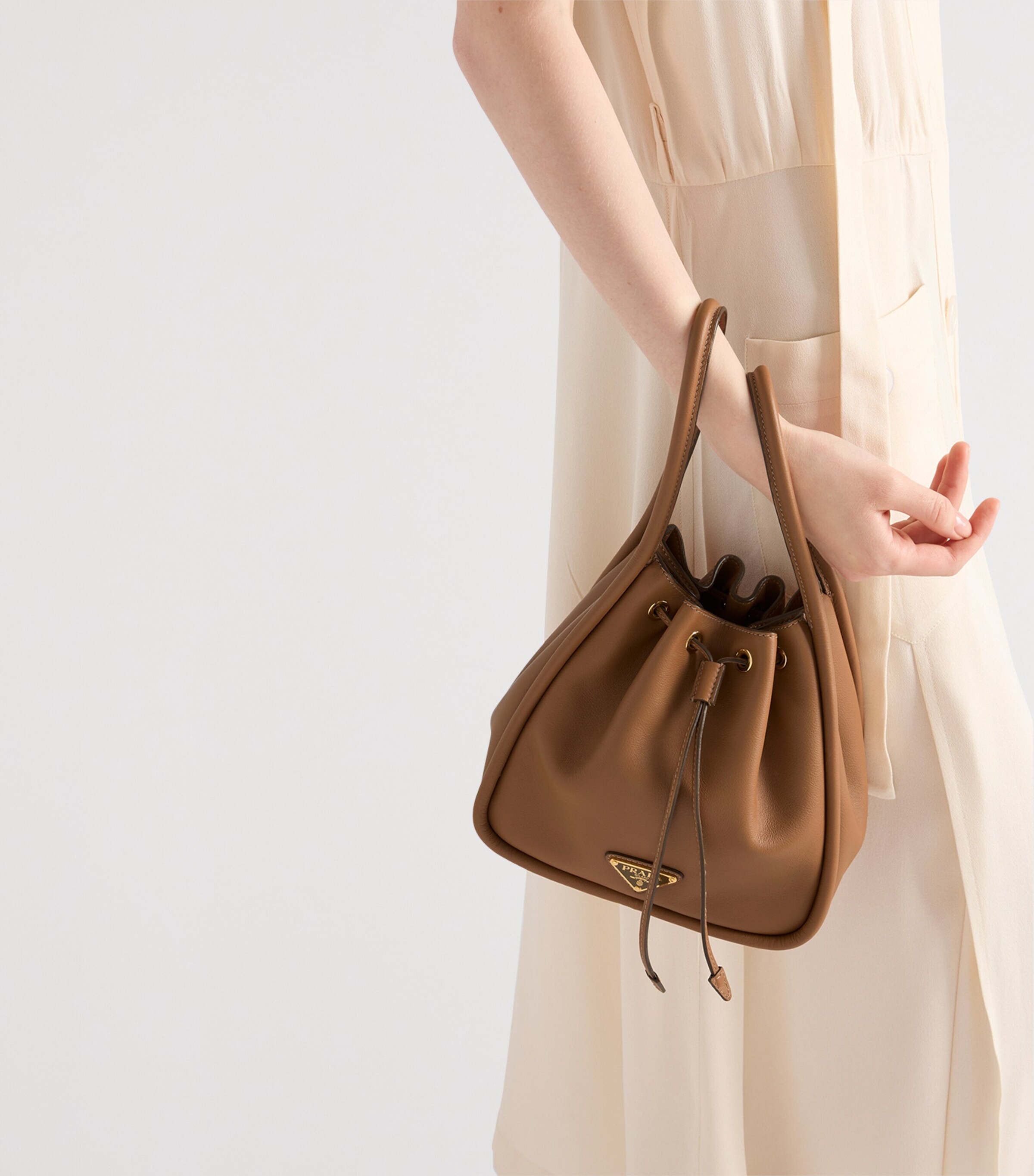 ハンドバッグ PRADA 'Prada Darling' mini bucket bag Prada Mini Leather Darling Bucket Bag | Harrods UK
