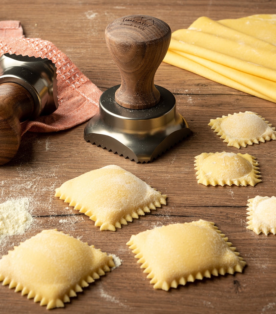 Square Ravioli Stamp CHAMPAGNE Image 2
