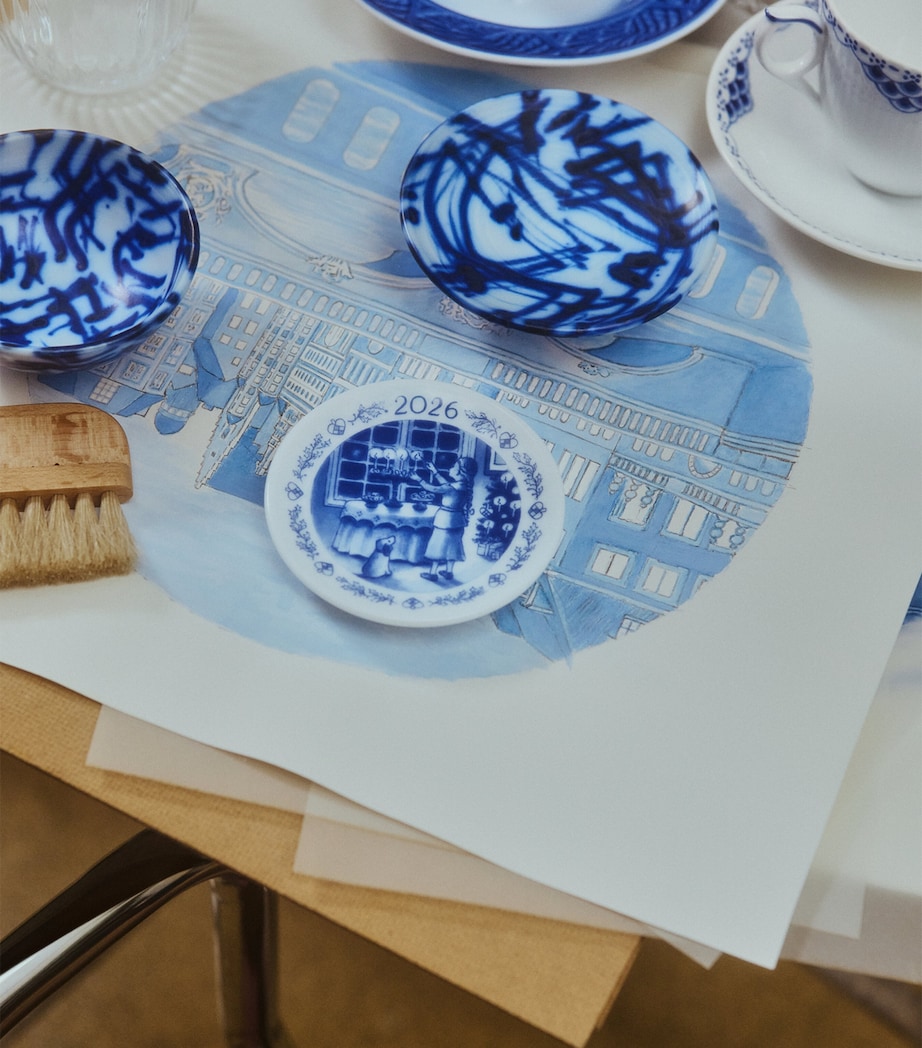 Royal Copenhagen Blue Collectibles Christmas 2026 Plaquette (8.5cm) Blue Image 2