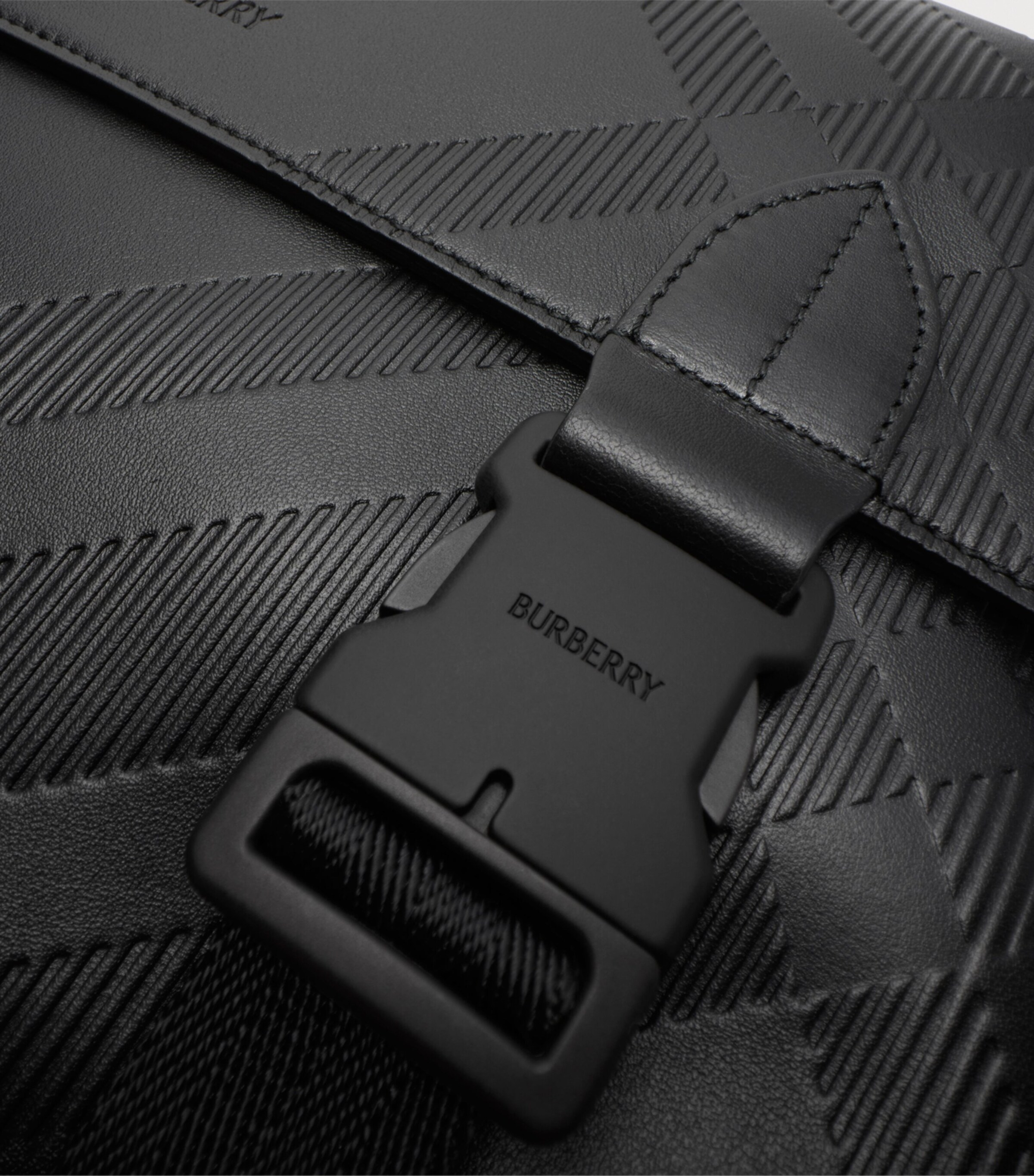 Leather Embossed Messenger Bag BLACK Image 6