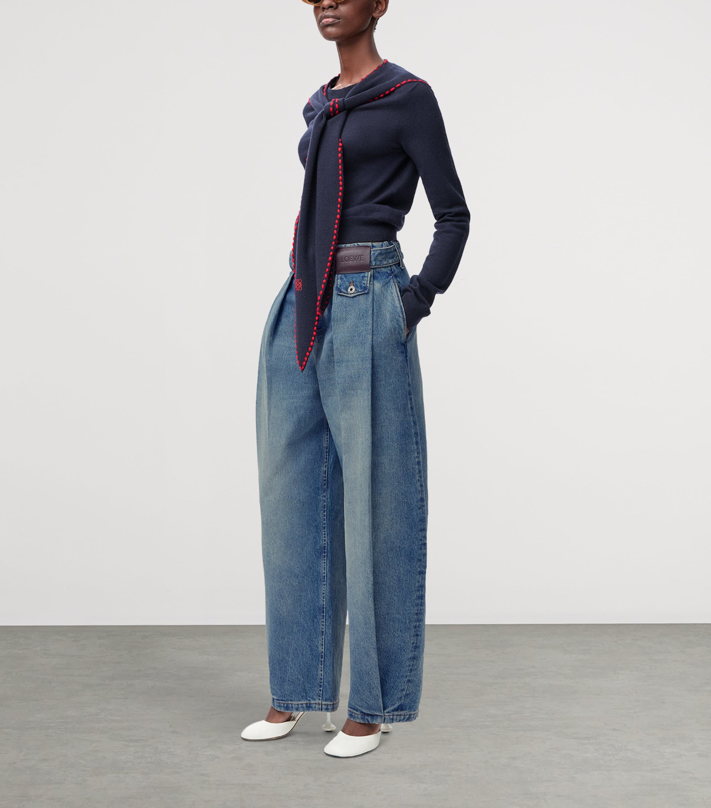 Pleated Boyfriend Jeans WASHED DENIM Image 2