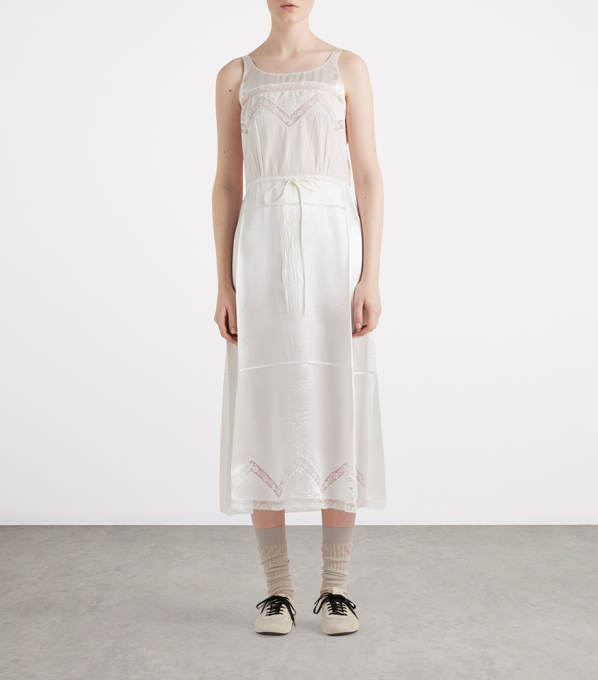 Batiste Embroidered Midi Dress F0009 Image 2