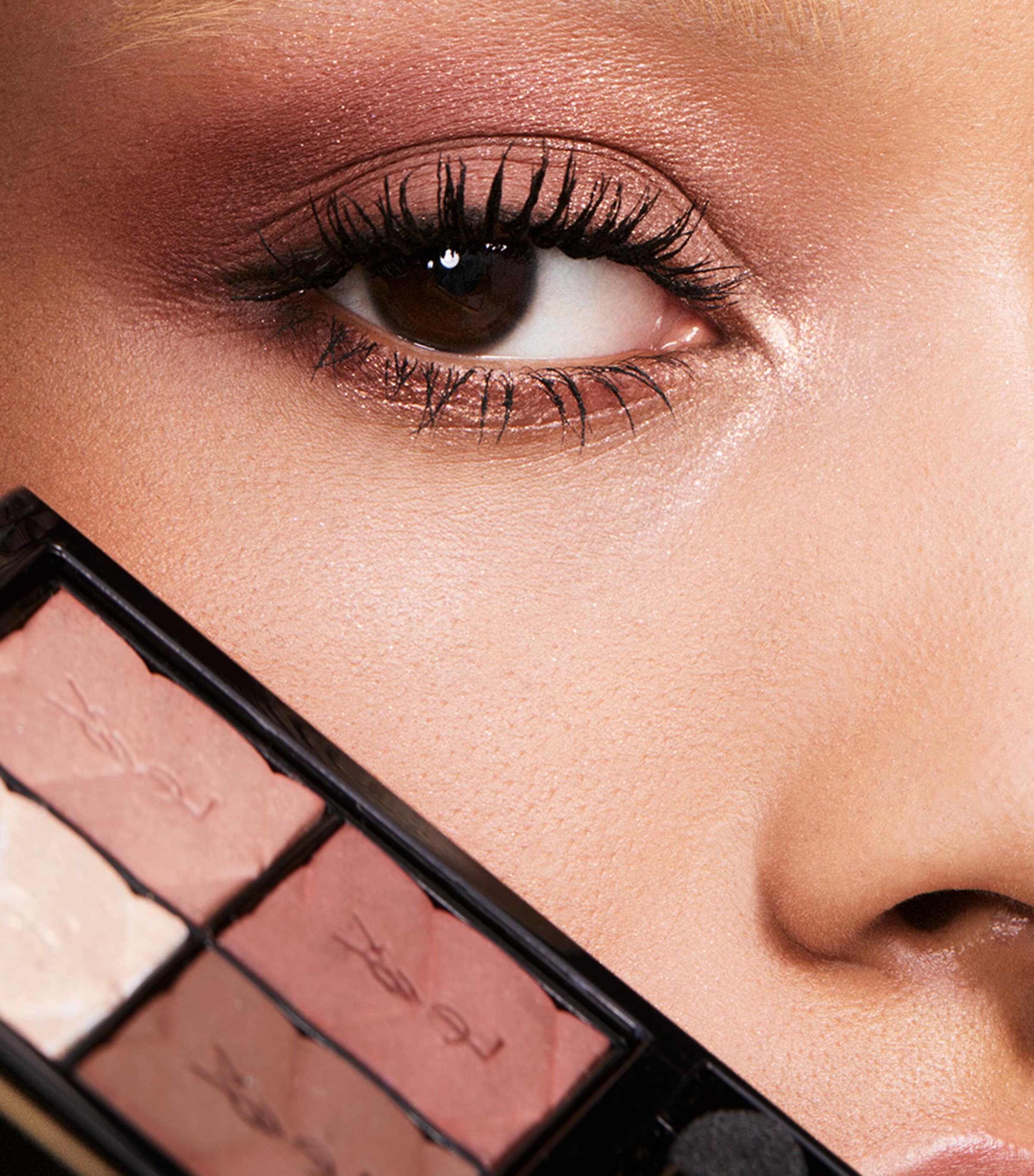 Couture Mini Clutch Eyeshadow Palette 500 Image 3