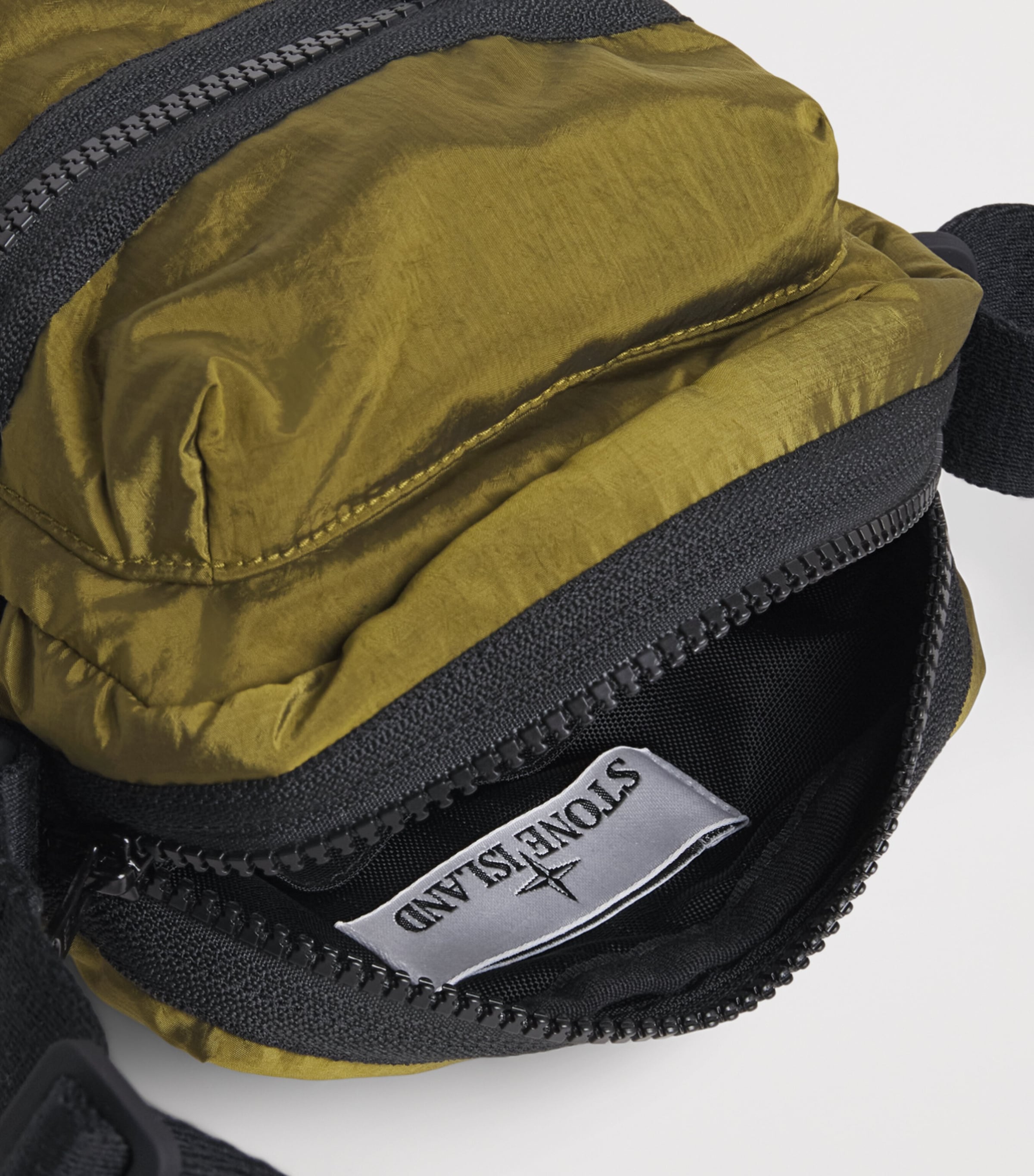Stone Island Coated-Nylon Logo Cross-Body Bag Image 5