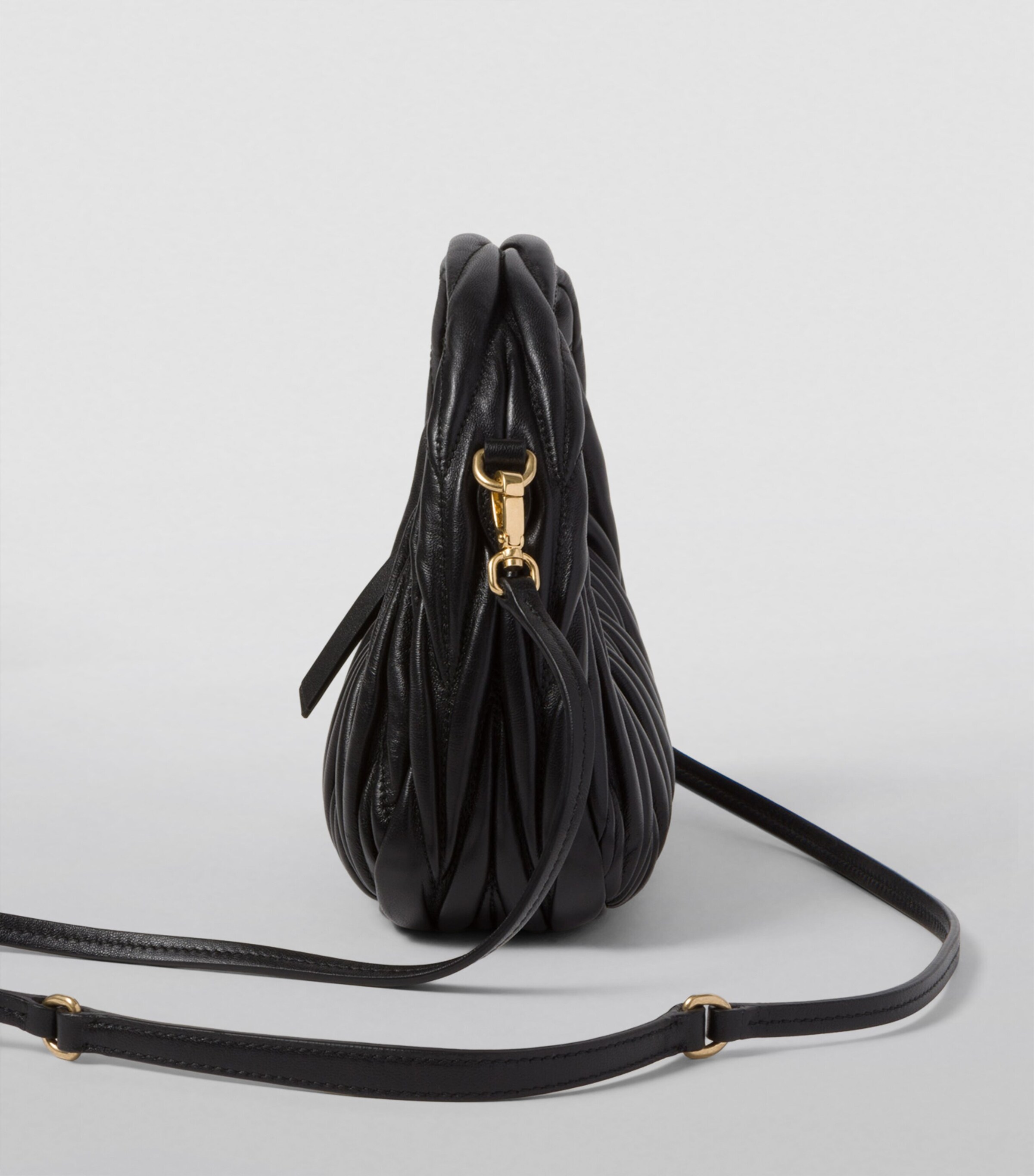 VIP【関税送料無料】希少 MIU MIU WANDER MATELASSE LEATHER BAG DHgate.com:Miu Wander Leather Matelasse Bowling Bag