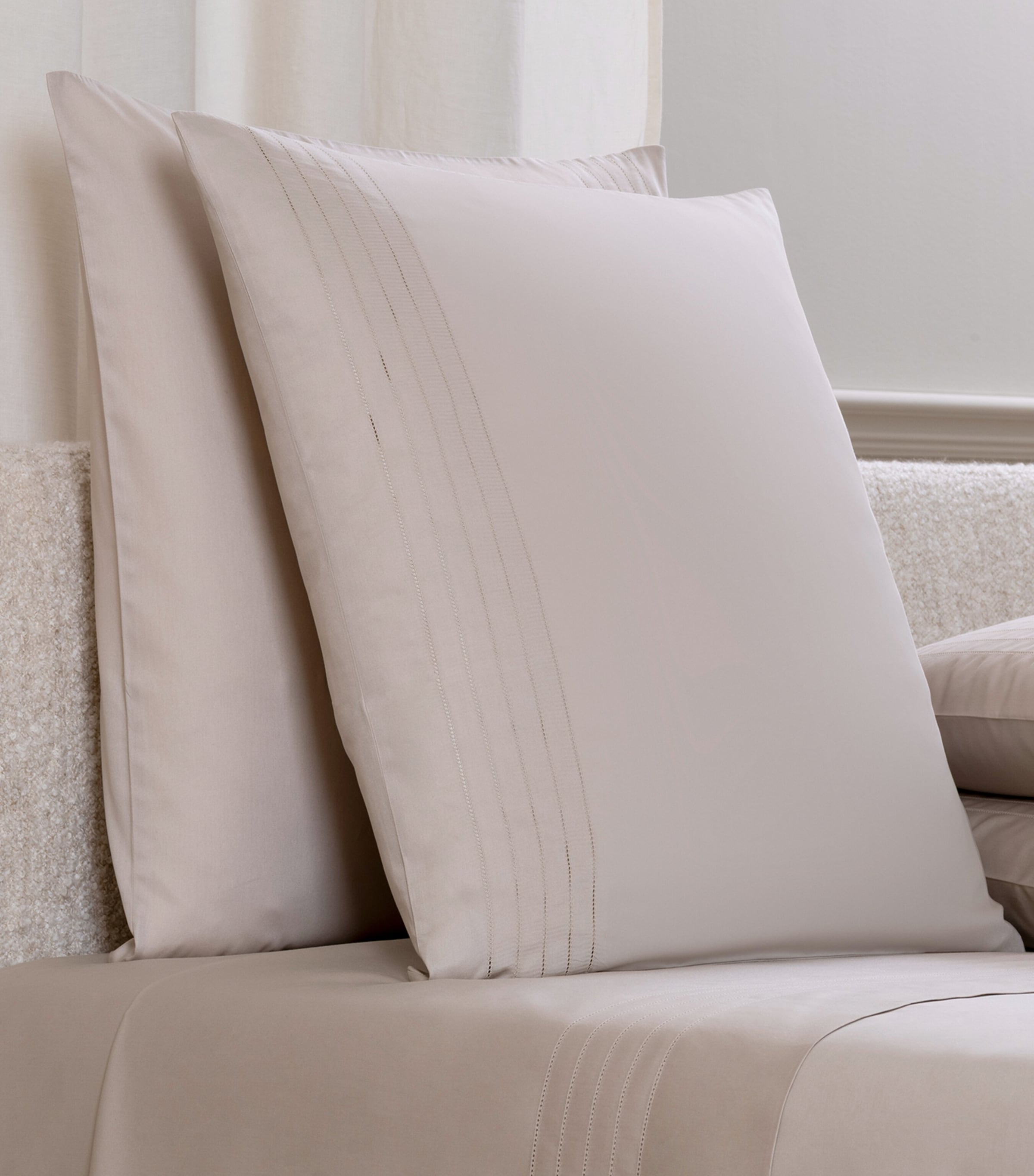 Frette Lush Ajour Pillowcase Set Greige Image 2