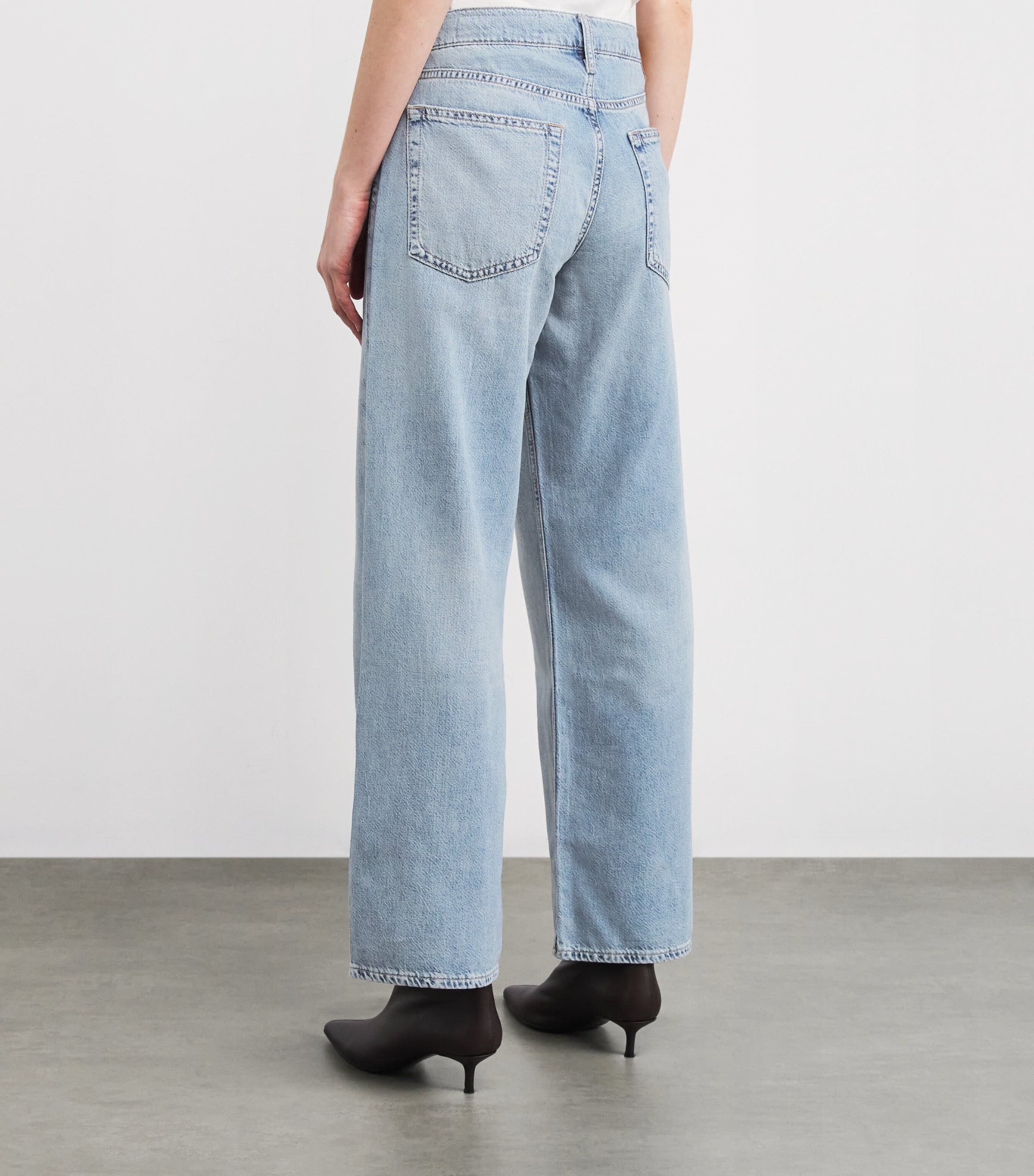 Saige Low-Rise Straight Jeans 765 LDLOW Image 4