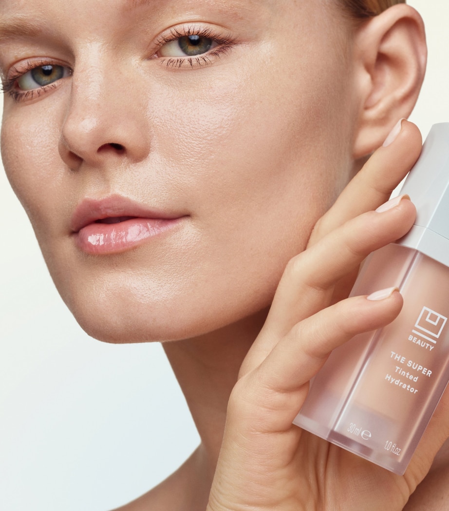 THE SUPER Tinted Hydrator SHADE 2 Image 3