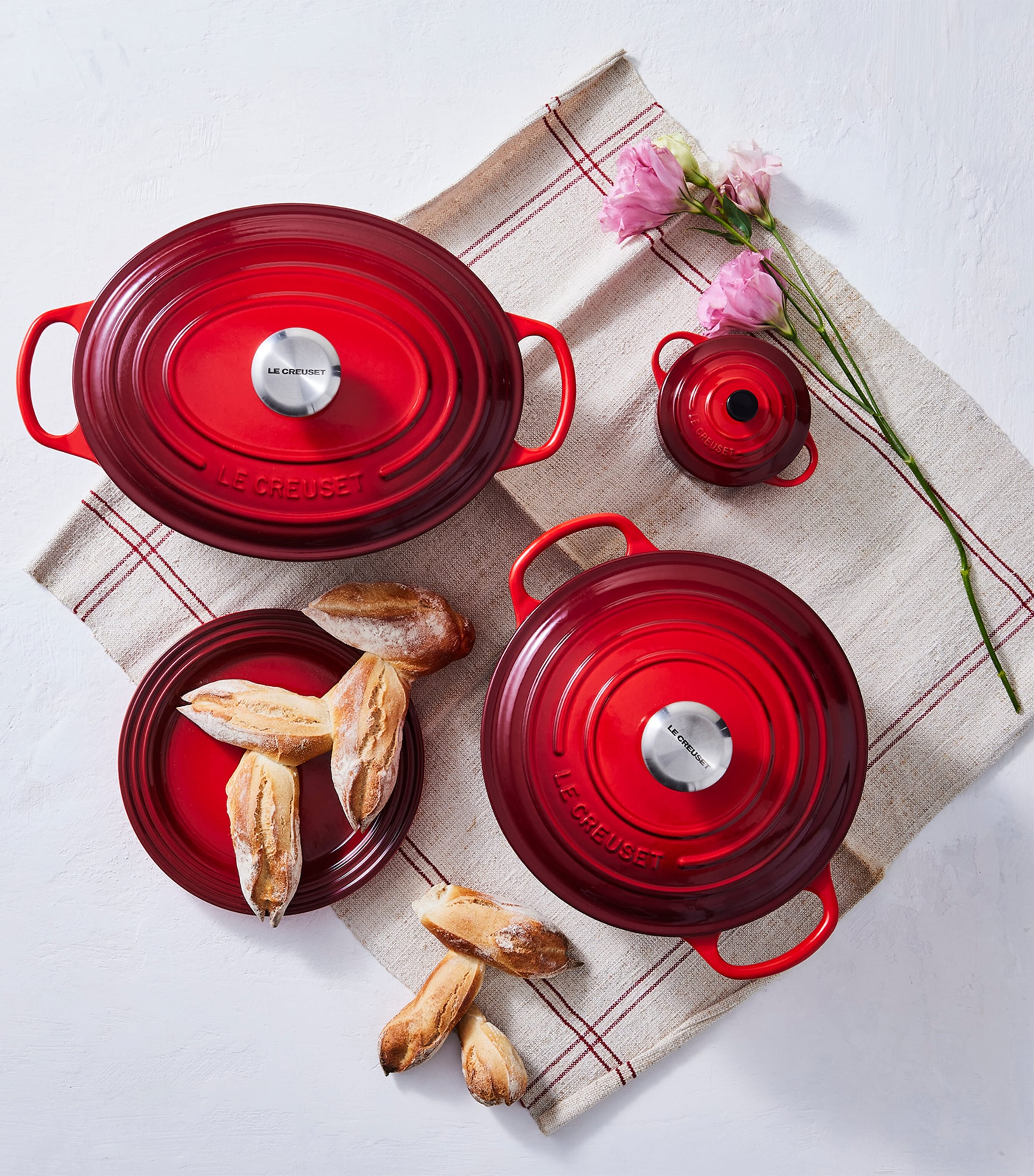 Cast Iron Oval Casserole Dish (35cm) NO COLOUR Image 7