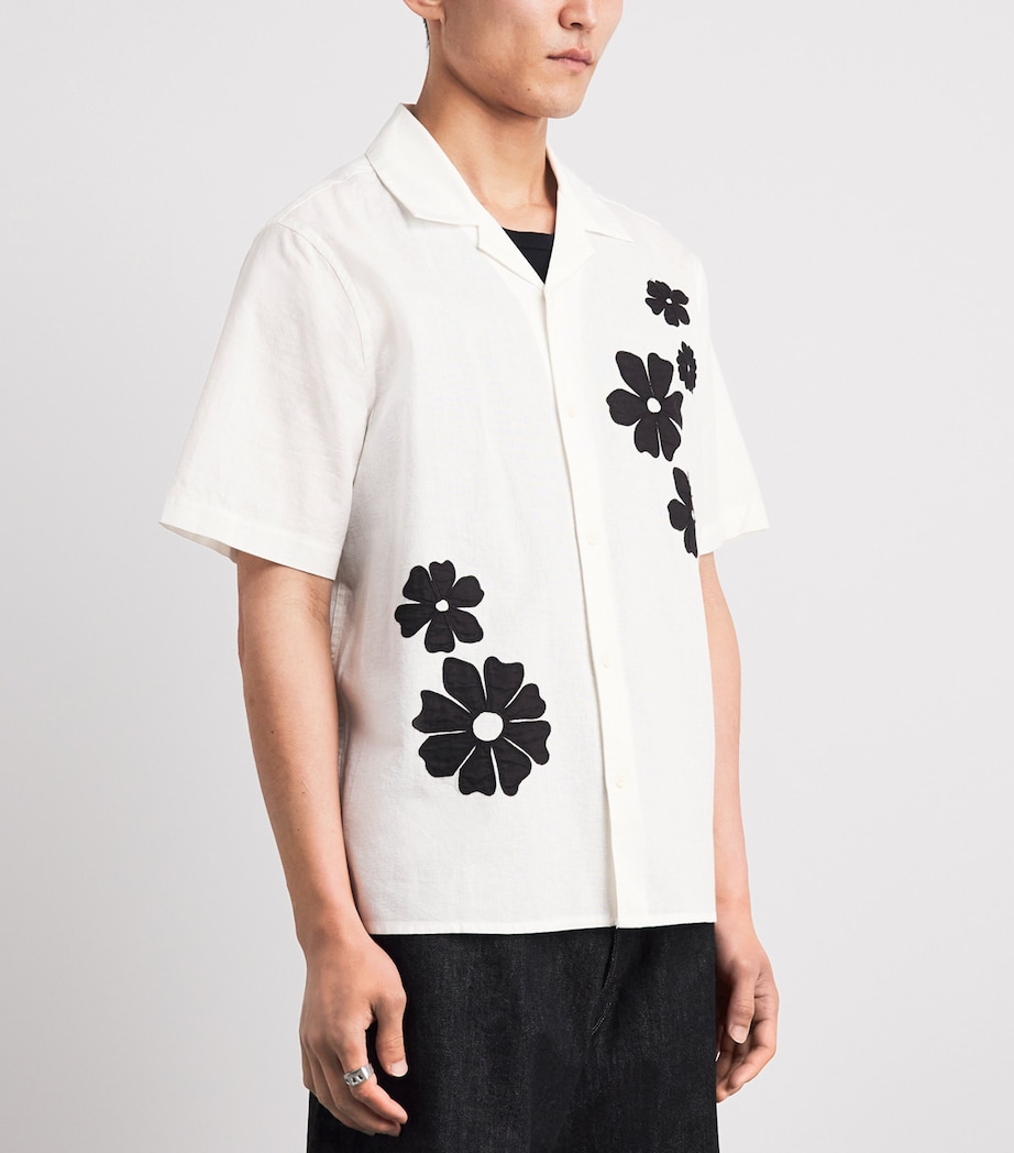 Wax London Mens Linen Floral Appliqué Didcot Shirt Ecru / Black Image 4