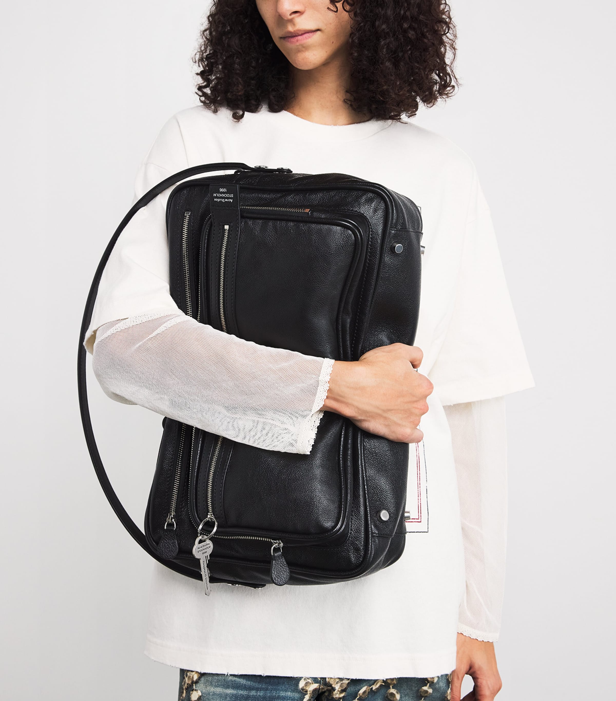 Leather Camero Shoulder Bag 900 BLACK Image 2