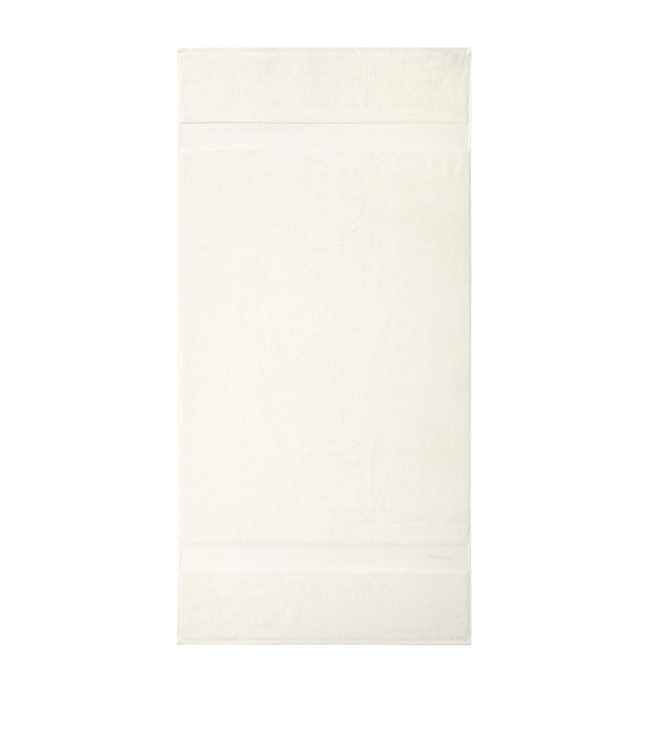 Avenue Bath Towel (75cm x 137cm) ALABASTER Image 5