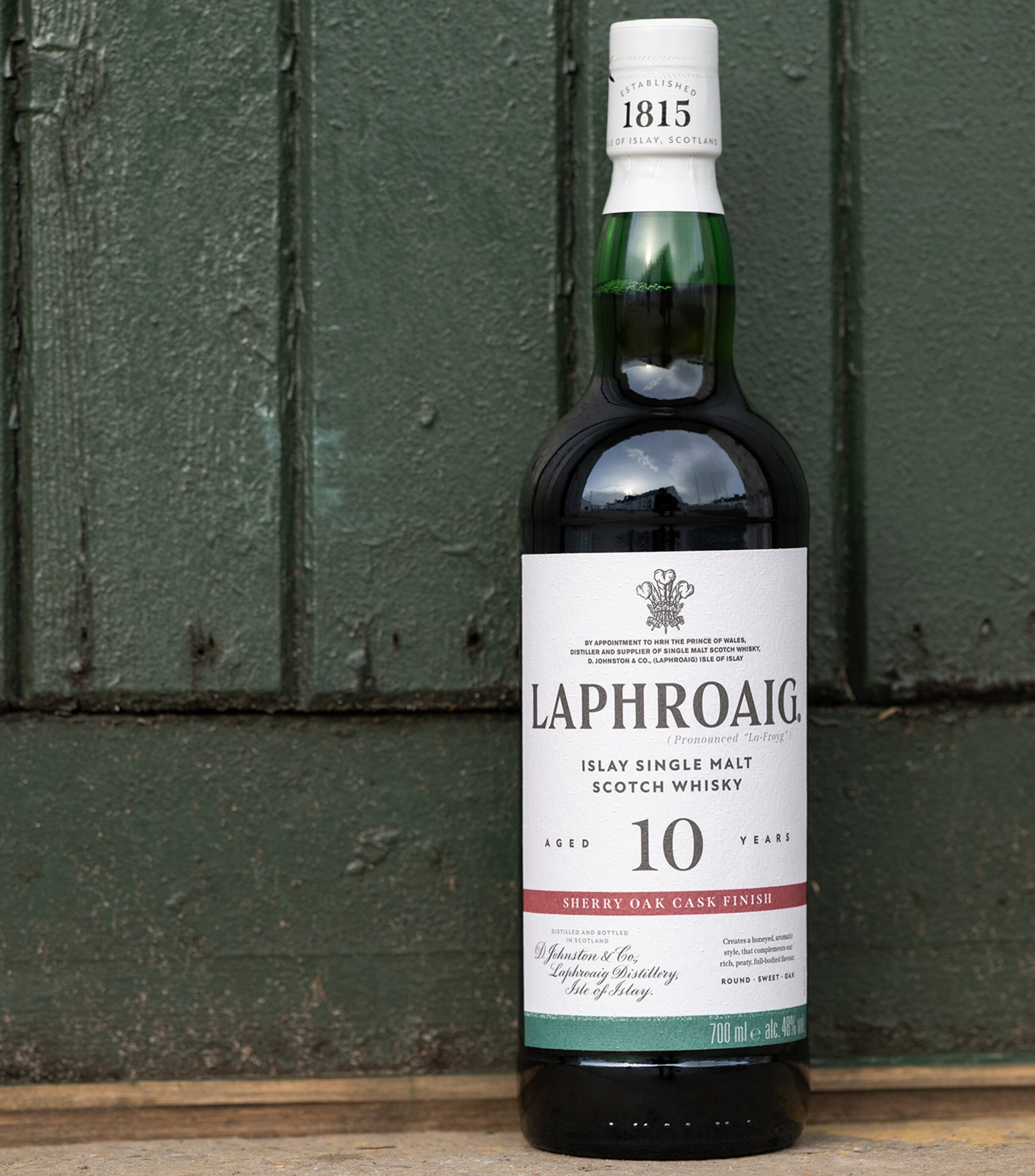 Laphroaig 10-Year-Old Sherry Oak Scotch Whisky (70cl) Image 3