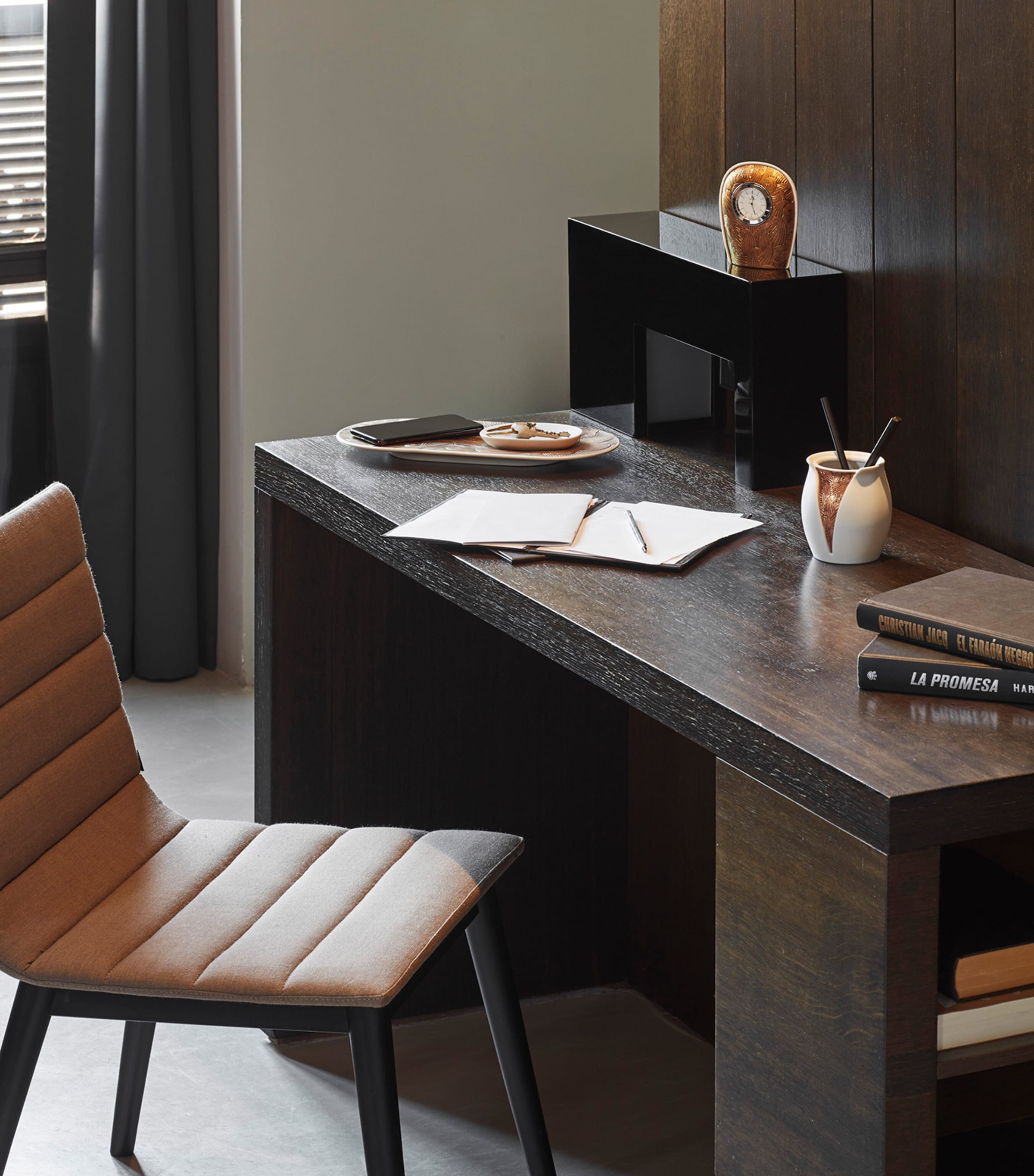 Lladró Mirage Clock White & Gold Image 2