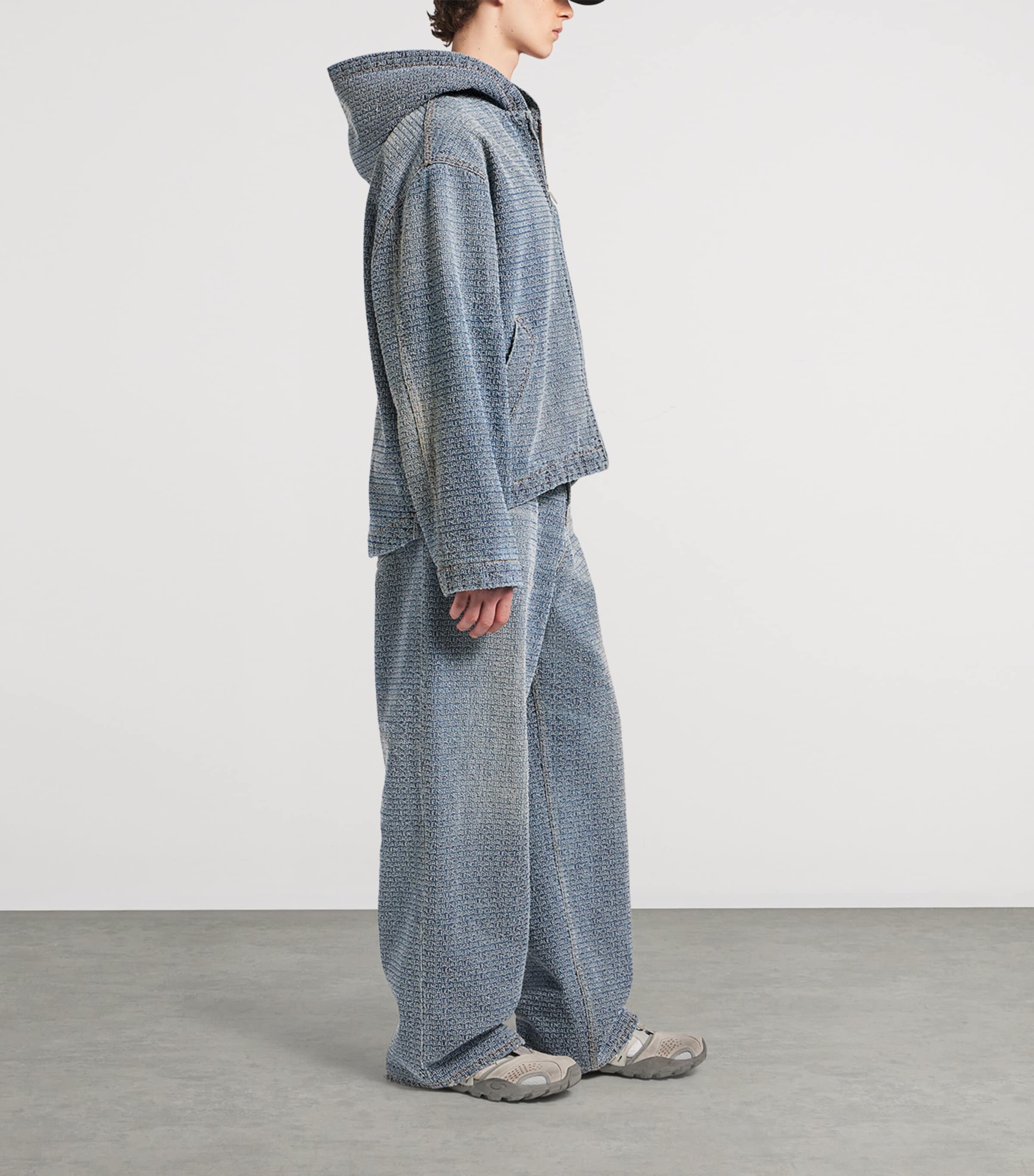 Balenciaga Mens Embroidered Logo Baggy-Fit Jeans Image 4