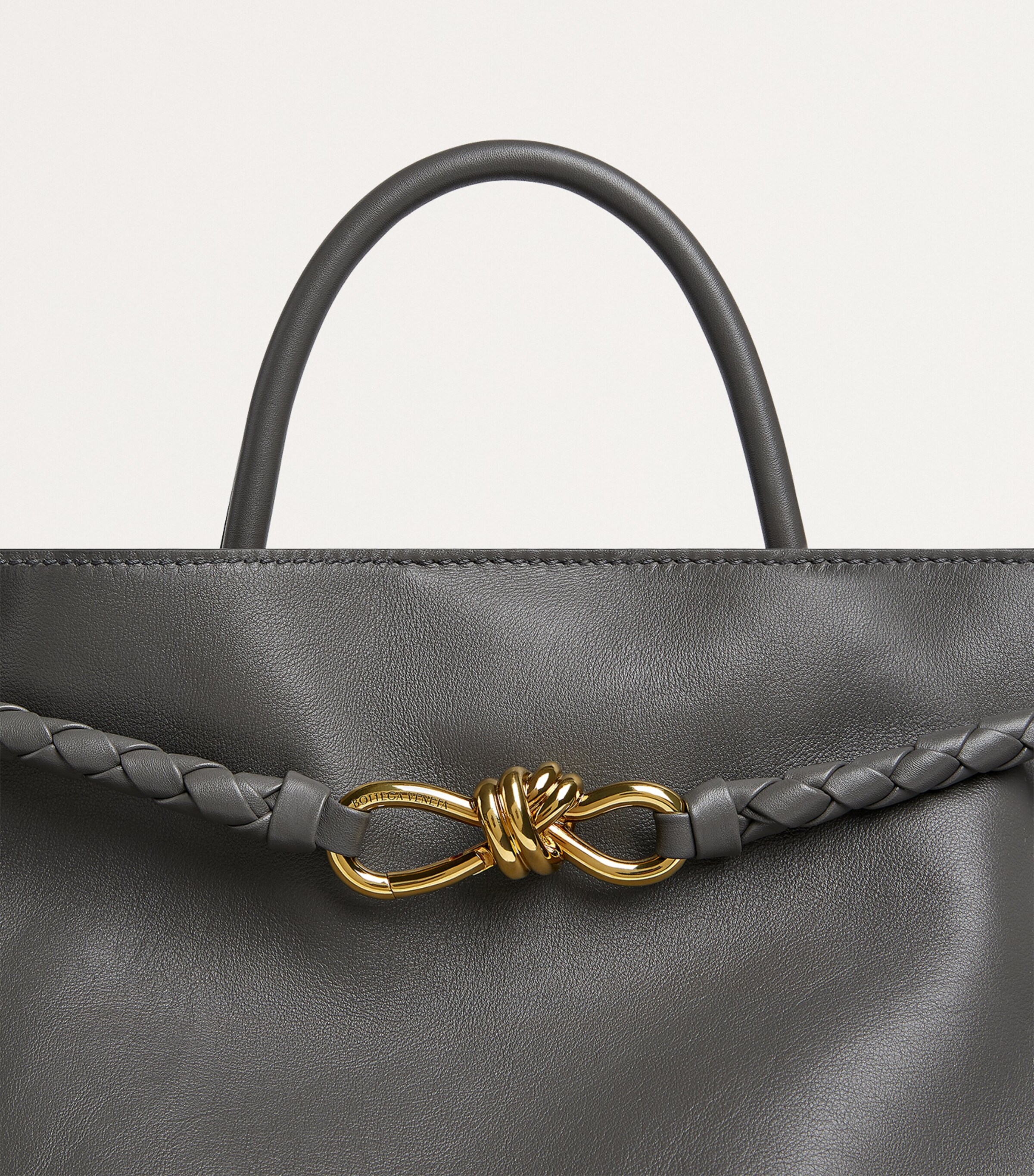 Bottega Veneta Large Andiamo Shoulder Bag Image 7