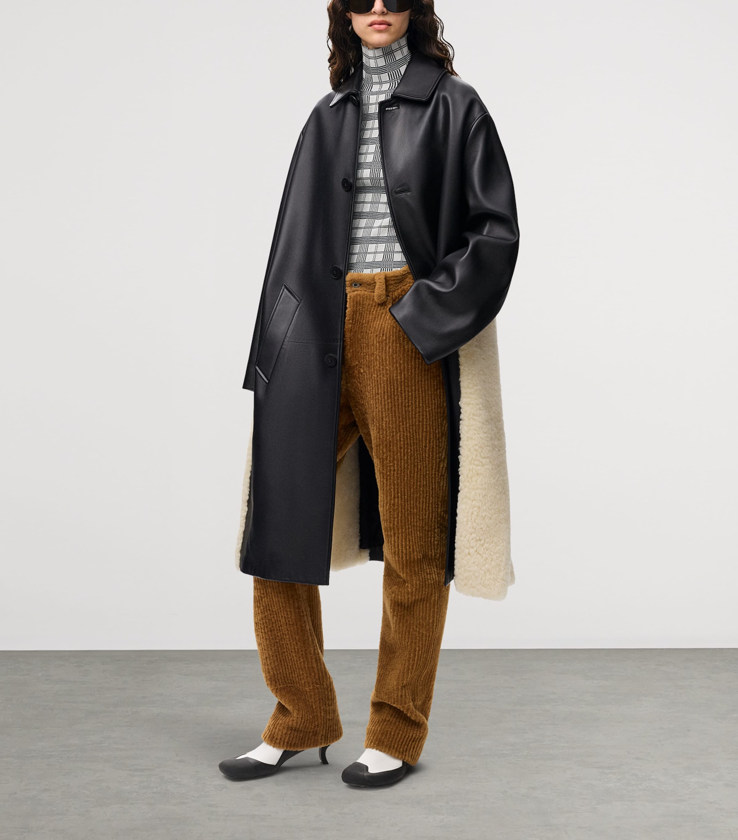 LOEWE Womens Nappa Lambskin Shearling-Trim Coat Black Image 3