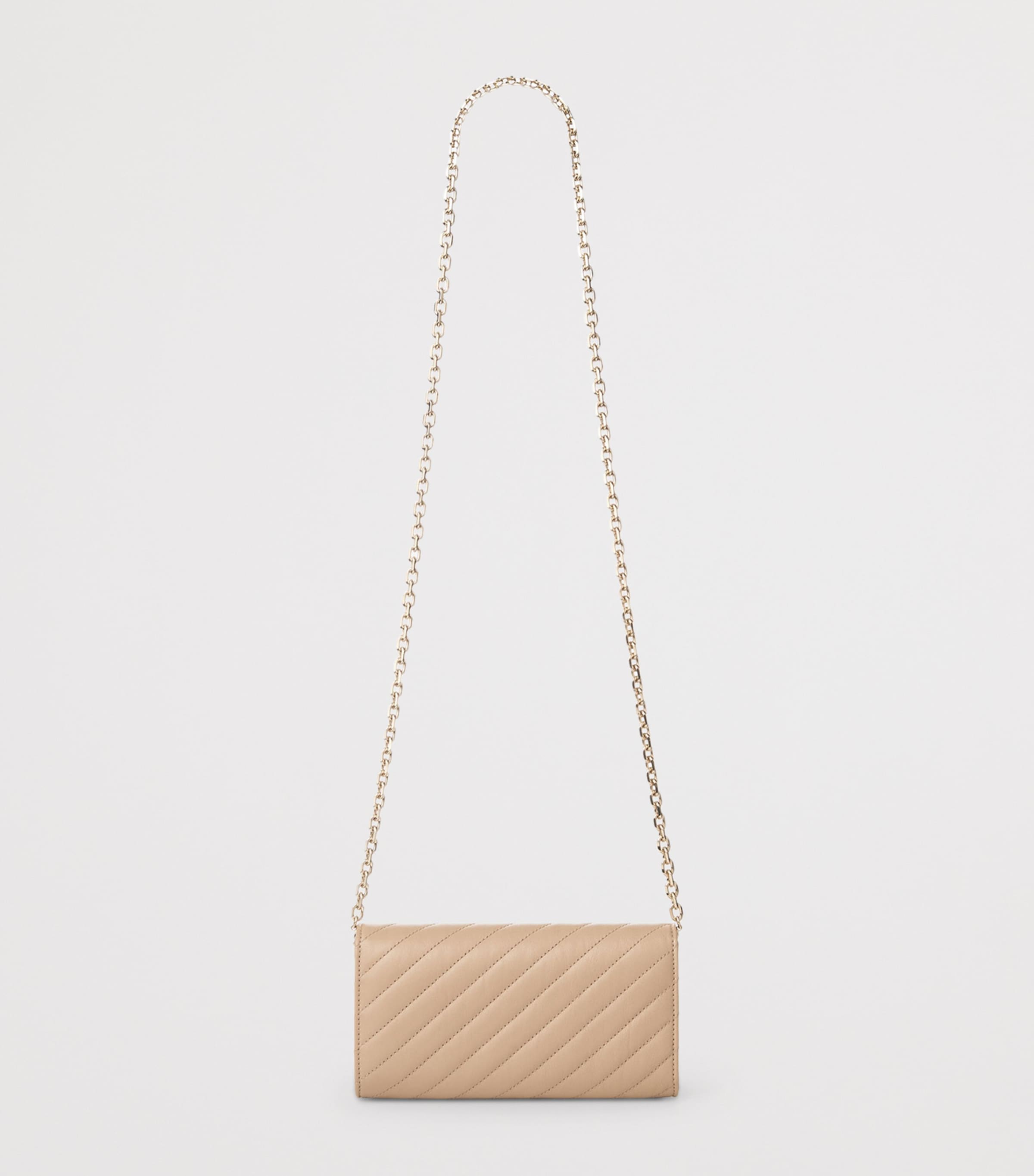 Curve Leather Chain Wallet CHAI/SHINY GOLD Image 3