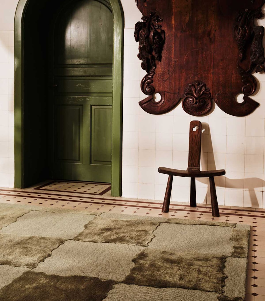 x Kelly Wearstler Arwen Moss Rug (2.44m x 3.05m) GREEN Image 9