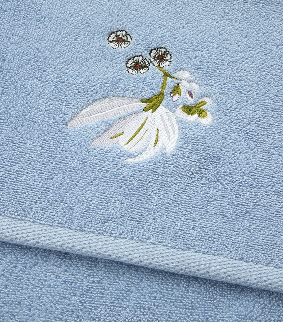 Yves Delorme Organic Cotton Rameau Guest Towel (45cm x 70cm) Blue Image 3