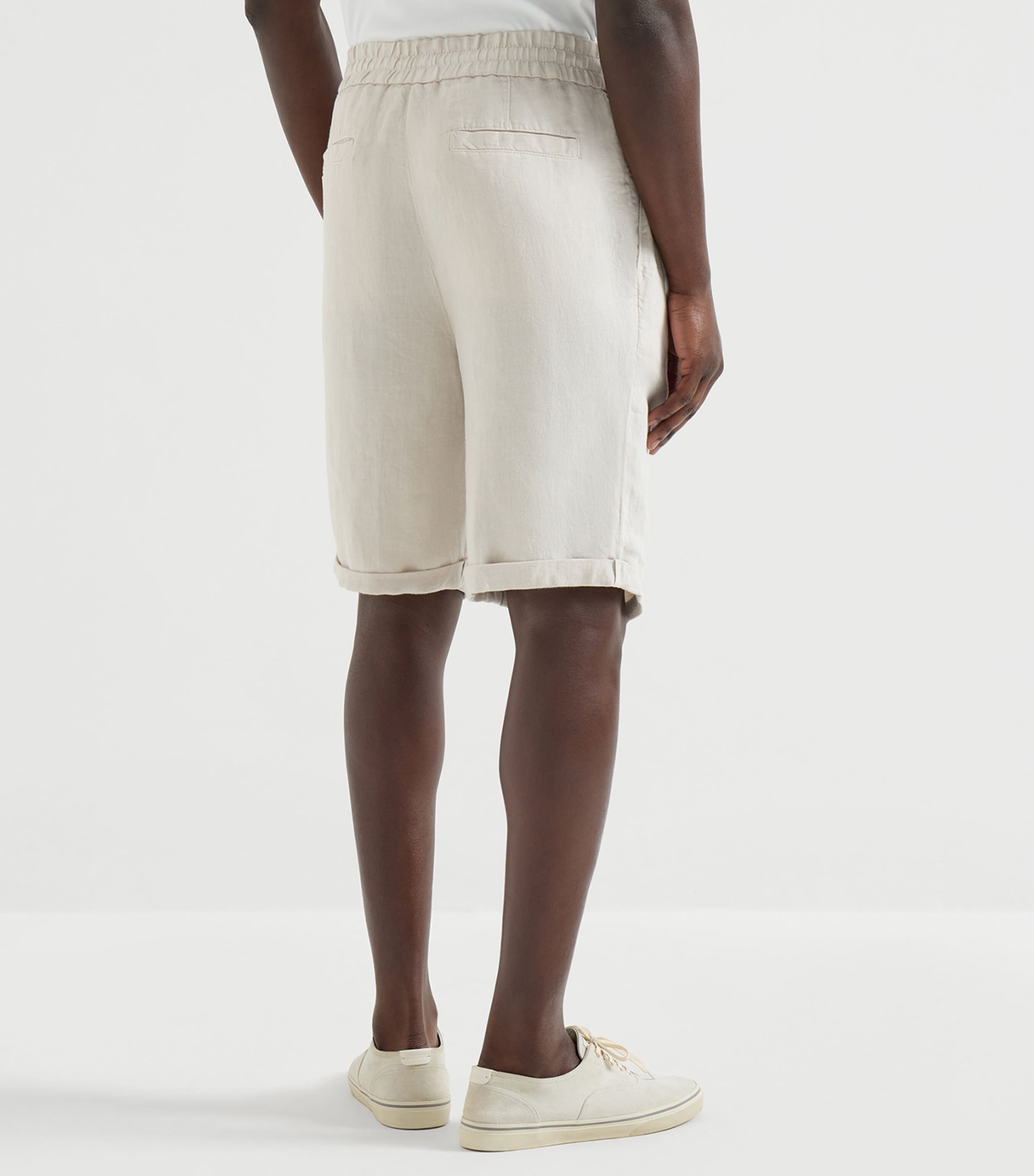 Brunello Cucinelli Mens Linen Drawstring Bermuda Shorts Image 5