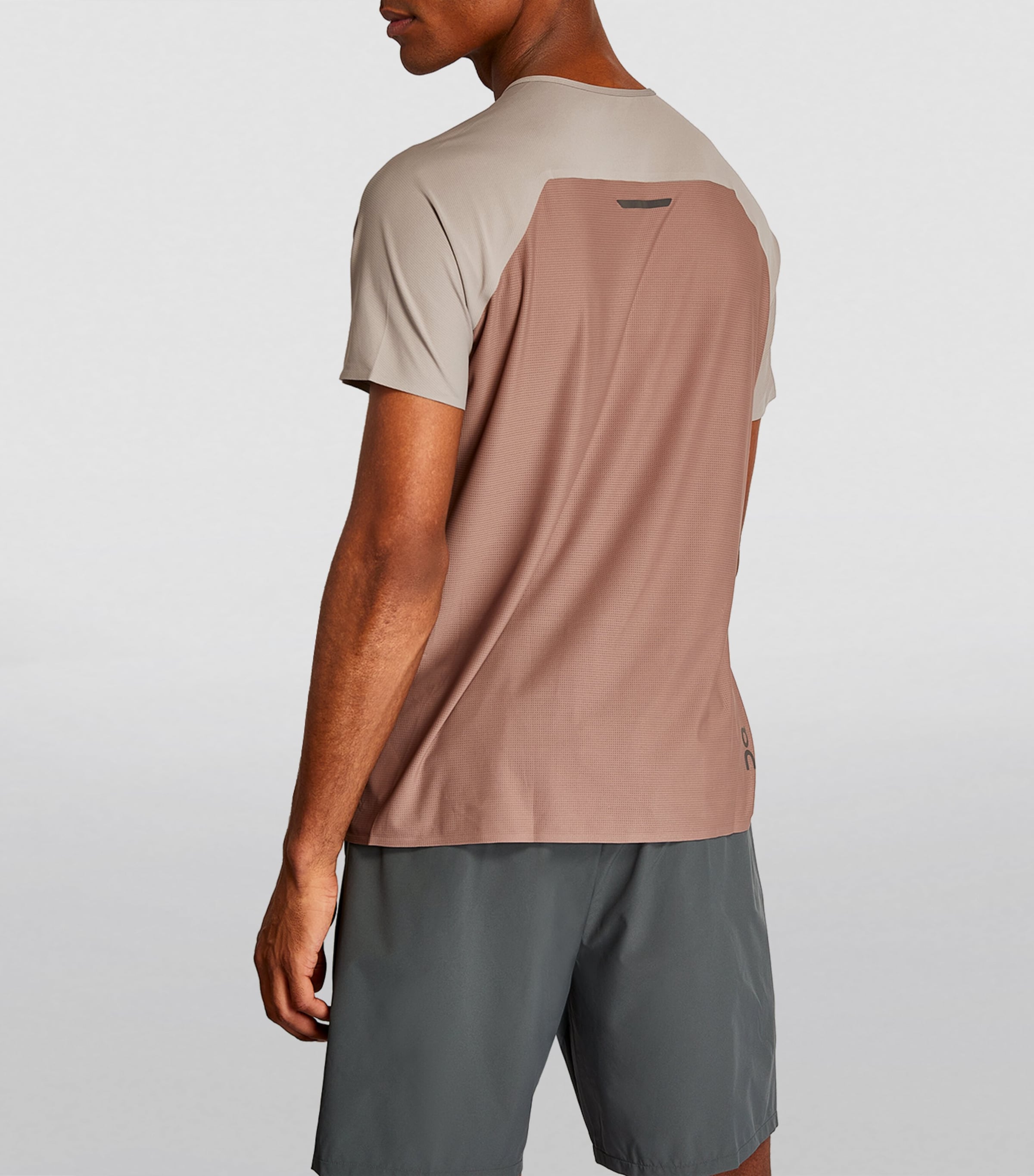 Performance Running T-Shirt CINDER | ASH Image 4