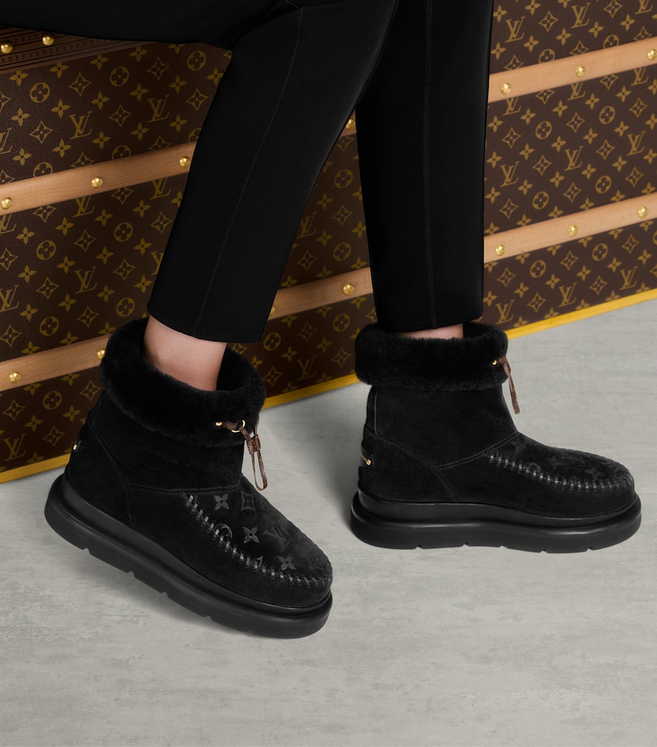 Suede Cortina Ankle Boots BLACK Image 2