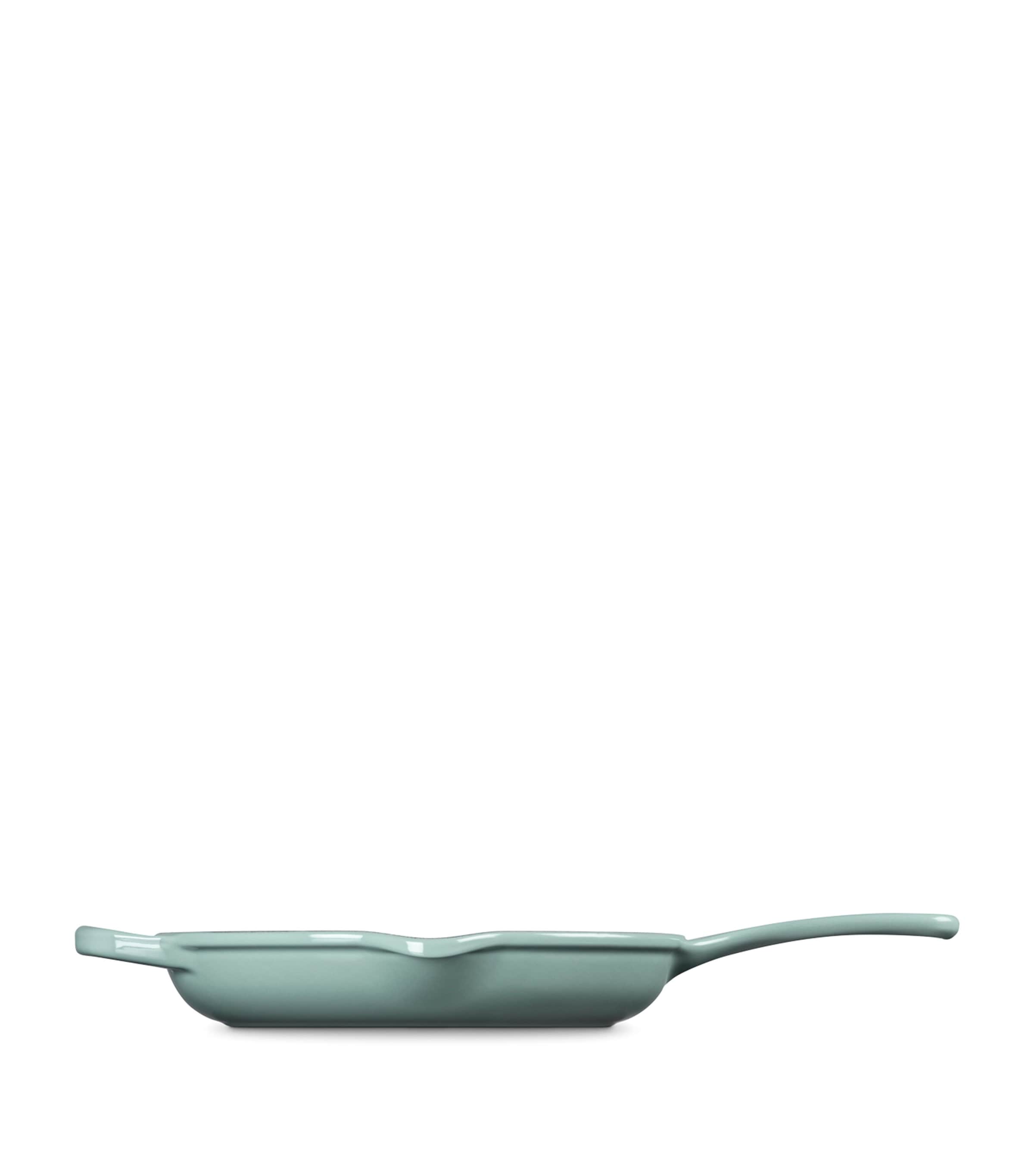 Le Creuset Cast Iron Skillet (23cm) Sea Salt Image 2