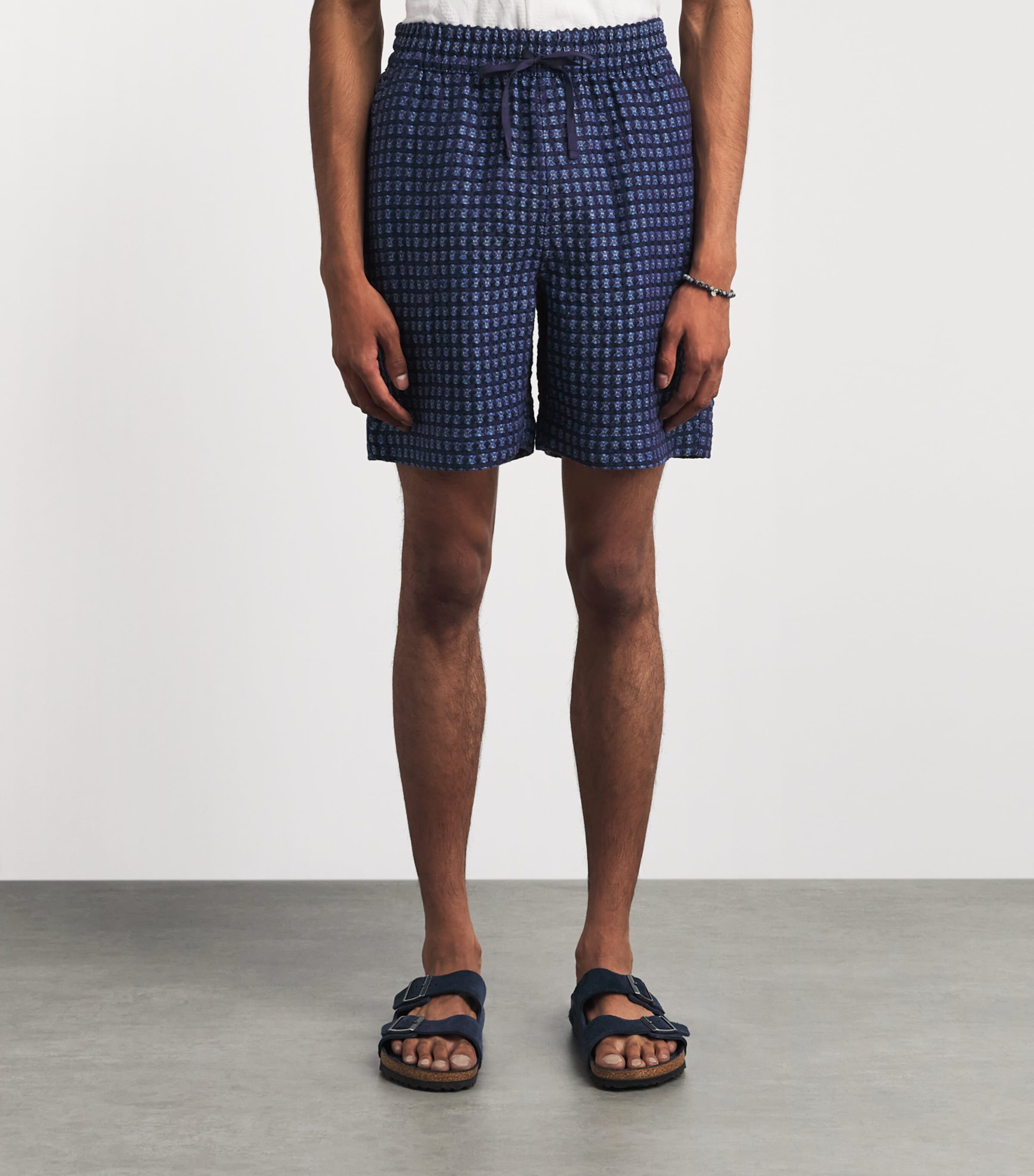 CHÉ Mens Linen Riita Shorts Navy Image 4