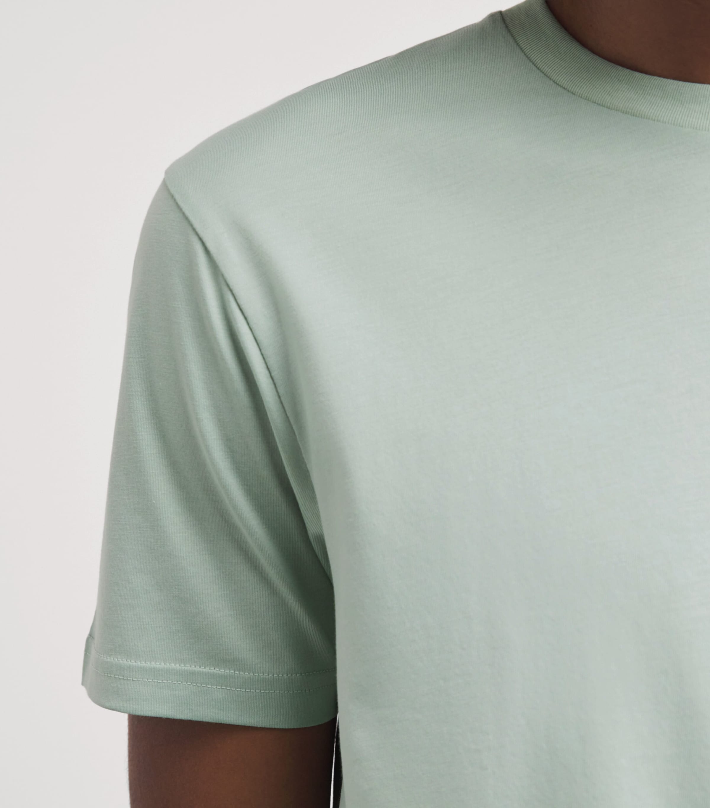 Sunspel Mens Supima Cotton Riviera T-Shirt Gnjb Laurel Image 3