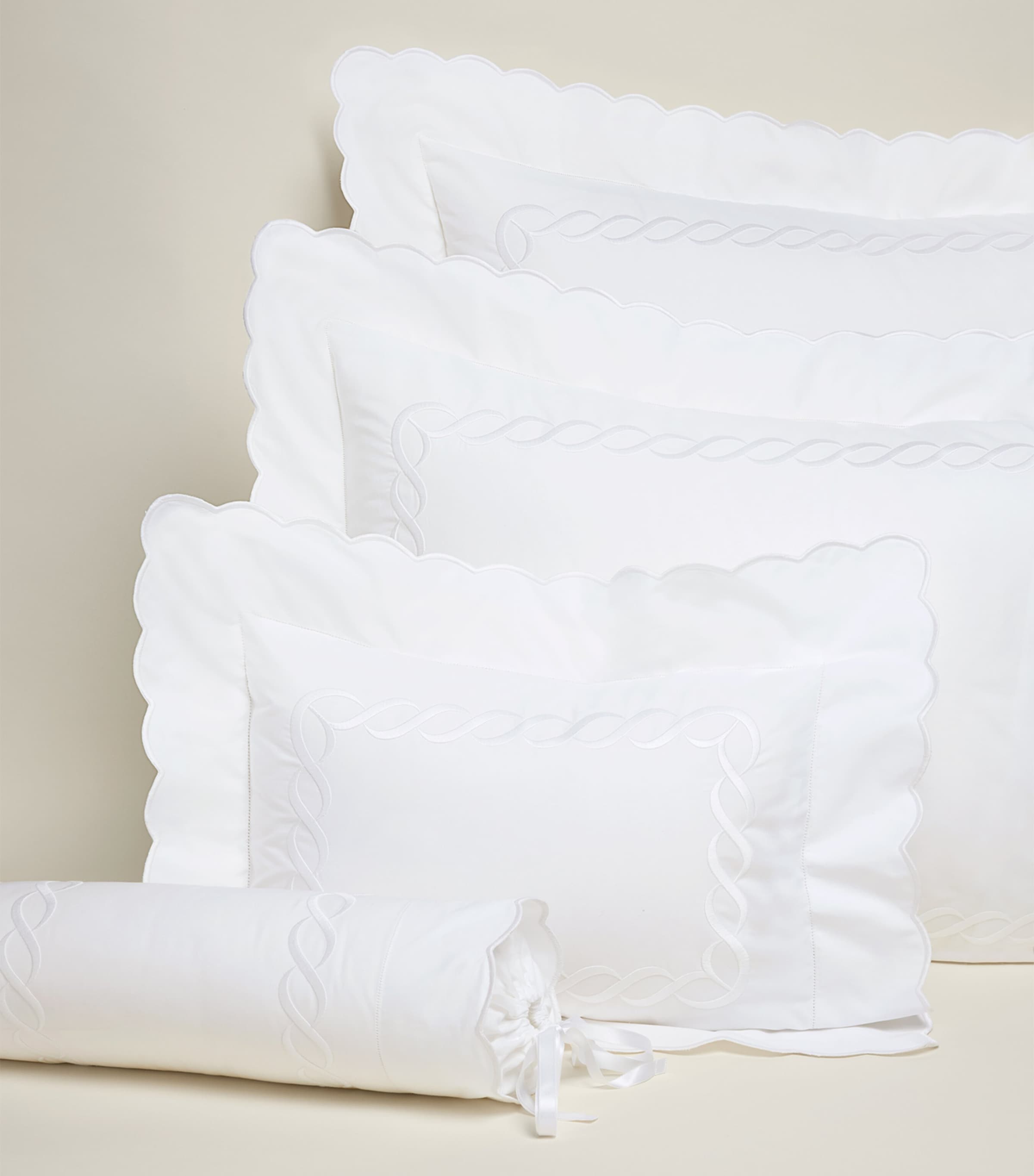 Treccia Square Oxford Pillowcase (65 x 65cm) WHITE/WHITE Image 2