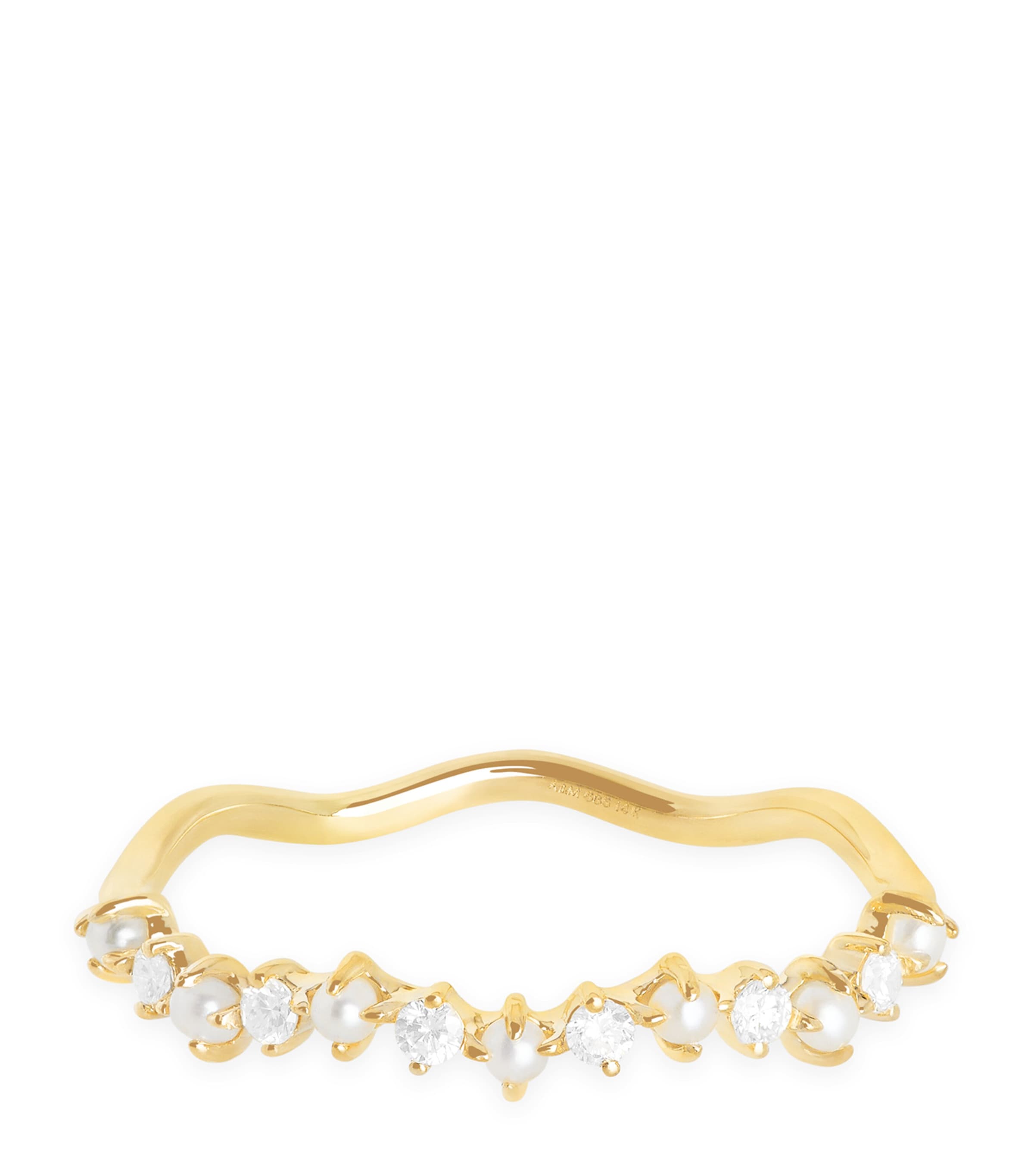 Astrid & Miyu Yellow Gold, Diamond and Pearl Wave Ring Gold Image 1
