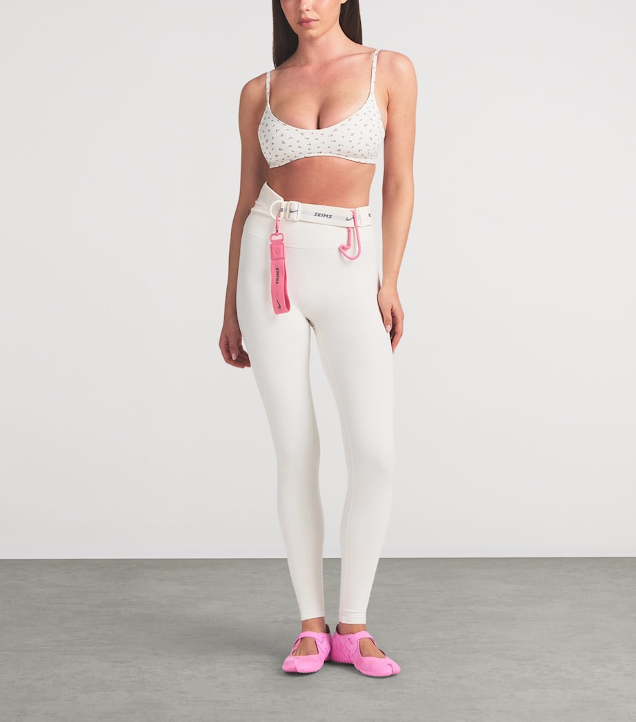 NikeSKIMS Womens NikeSKIMS 26" Leggings Ivory Image 2