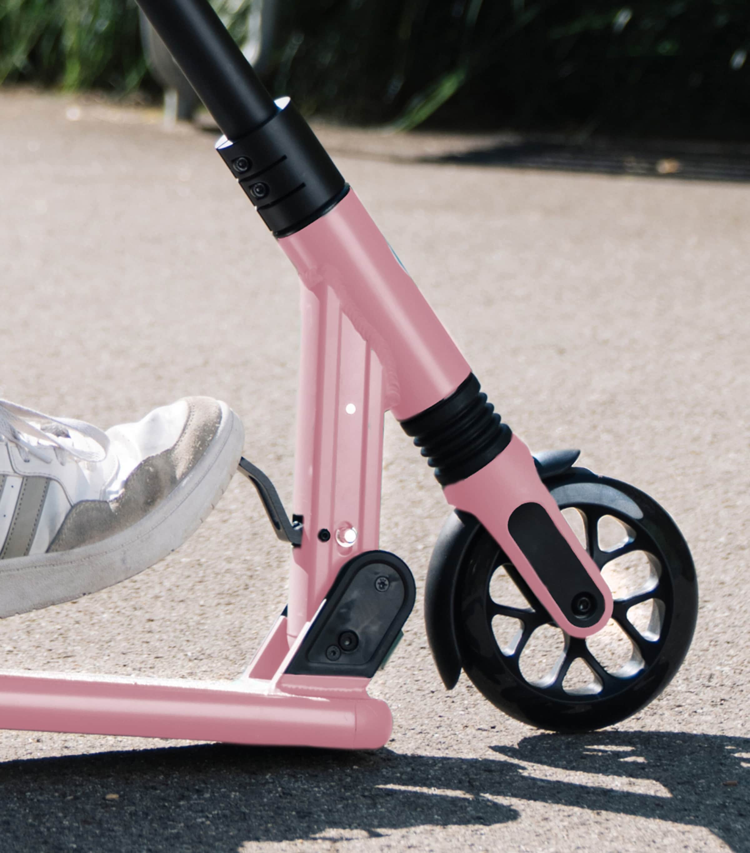 Sprite Suspension 2-Wheel Scooter MULTI Image 2