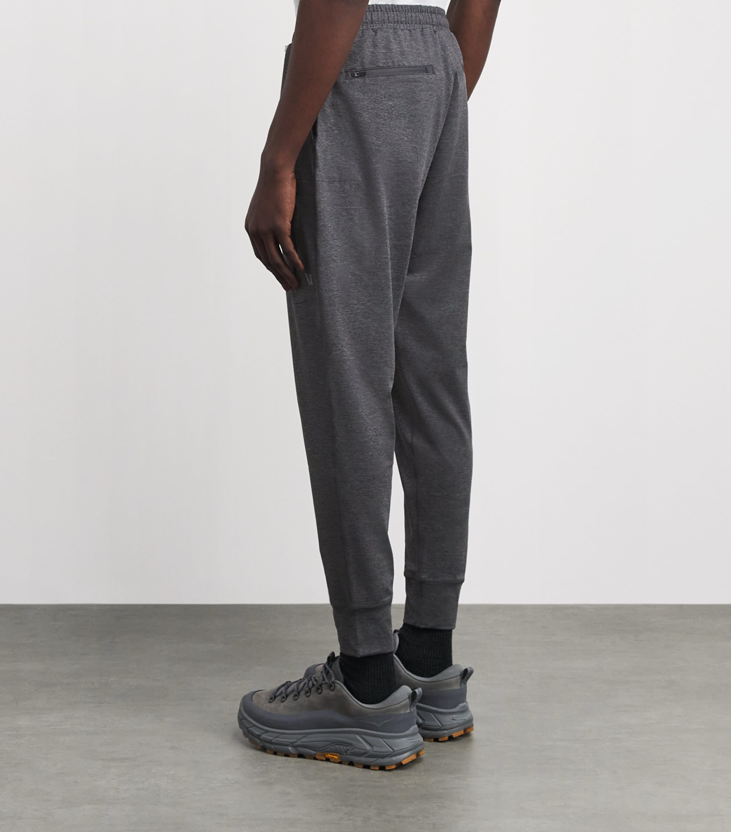 VUORI Mens Sunday Performance Sweatpants Hcc/charcoal Heather Image 5