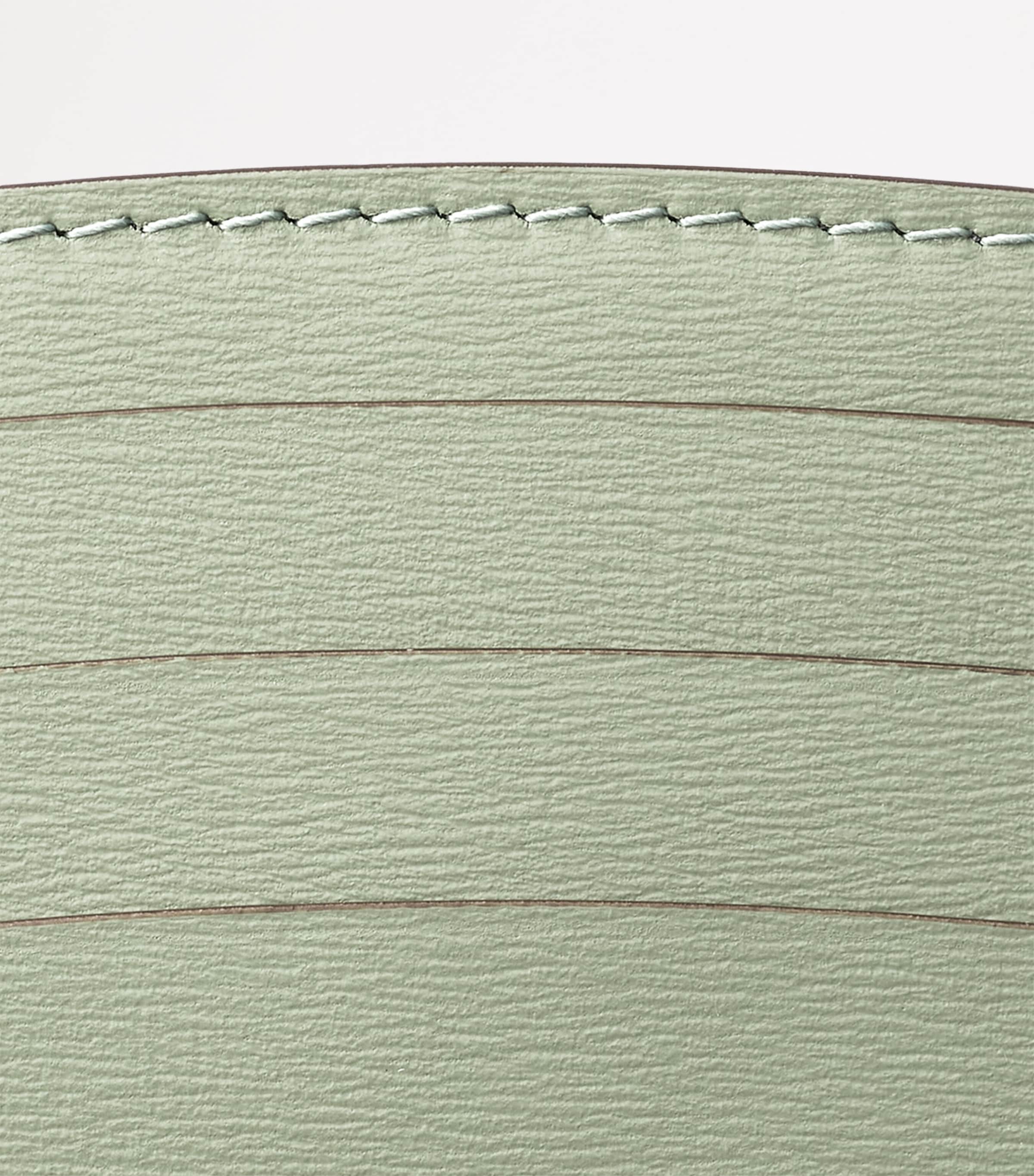 Panthère C de Cartier Card Holder SAGE GREEN Image 5