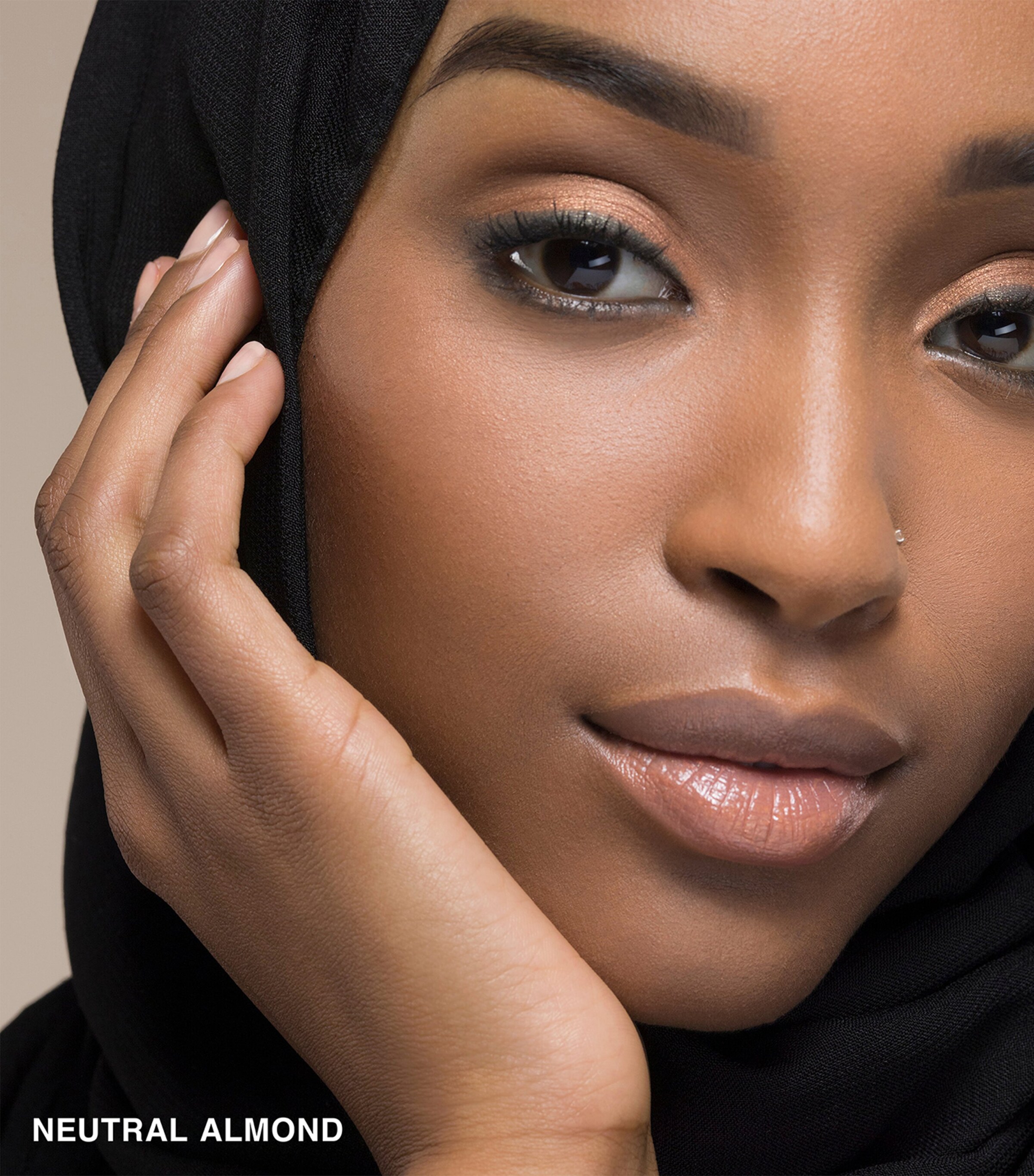 Bobbi Brown Skin Long-Wear Weightless Foundation SPF 15 Neutral Almond Image 7