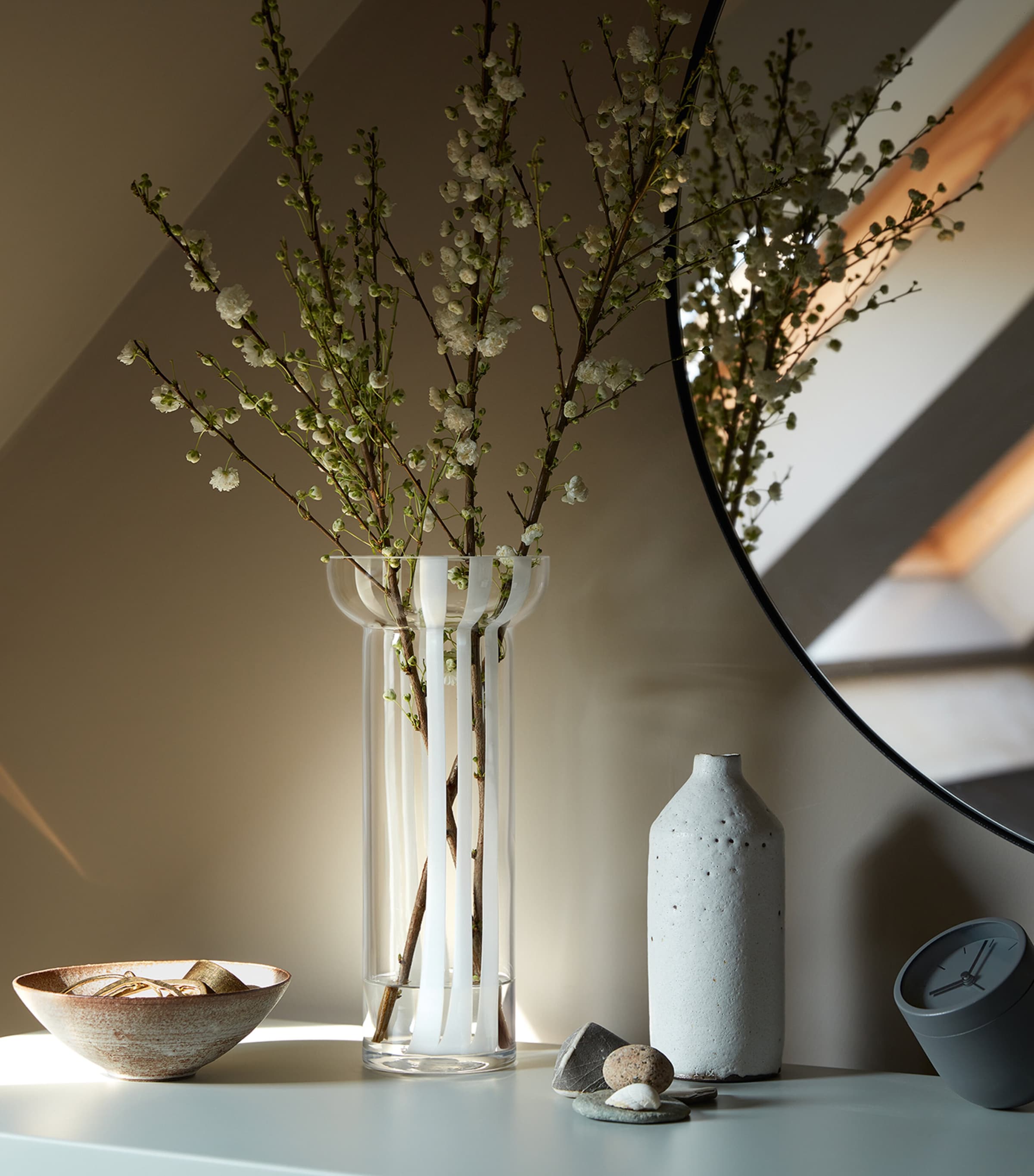 Stripe Vase (31.5cm) WHITE Image 3